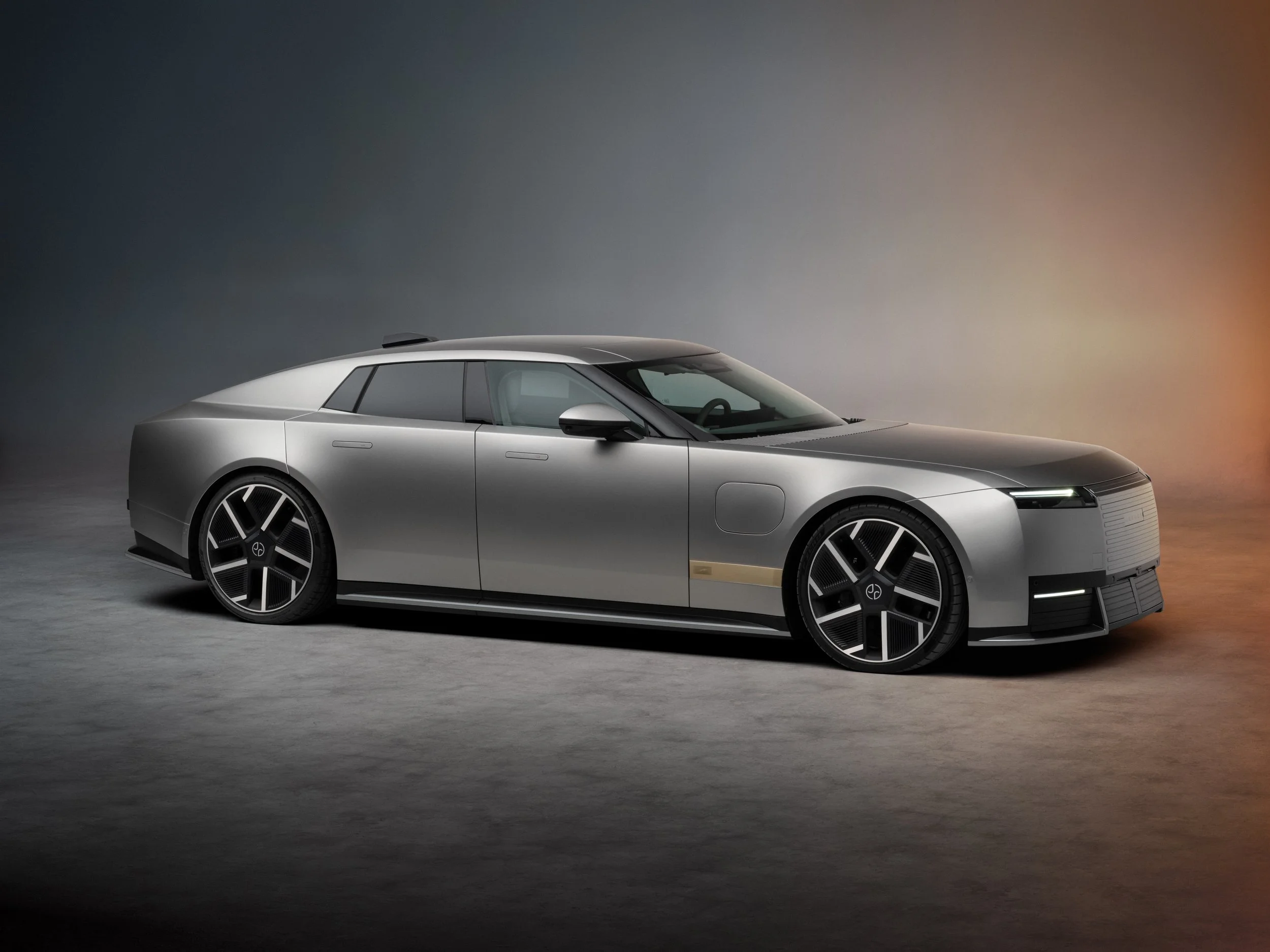 JAGUAR TYPE 01: NEW YORK TO LONDON