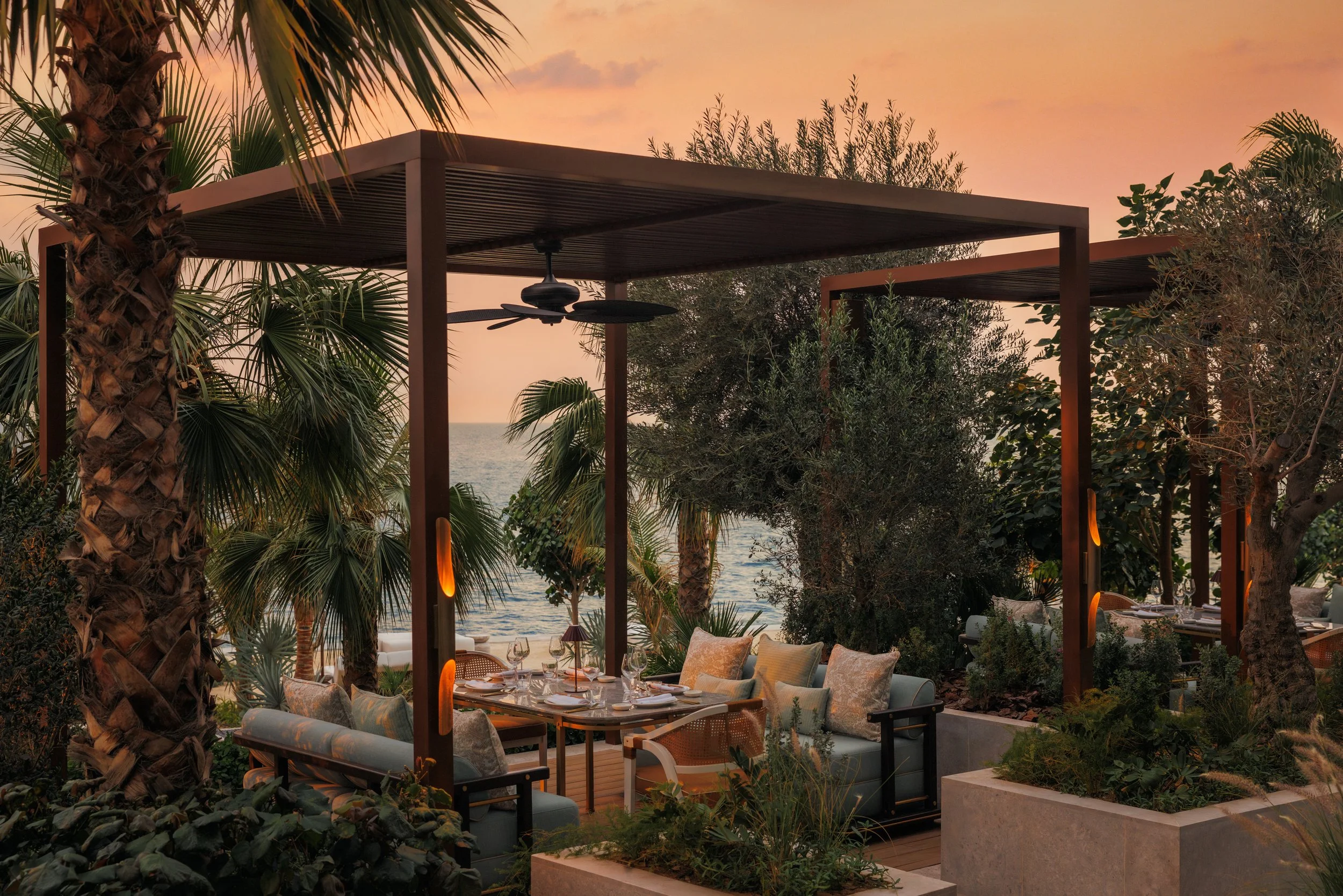 Jumeirah Marsa Al Arab_Madame Li_Terrace_1.jpg