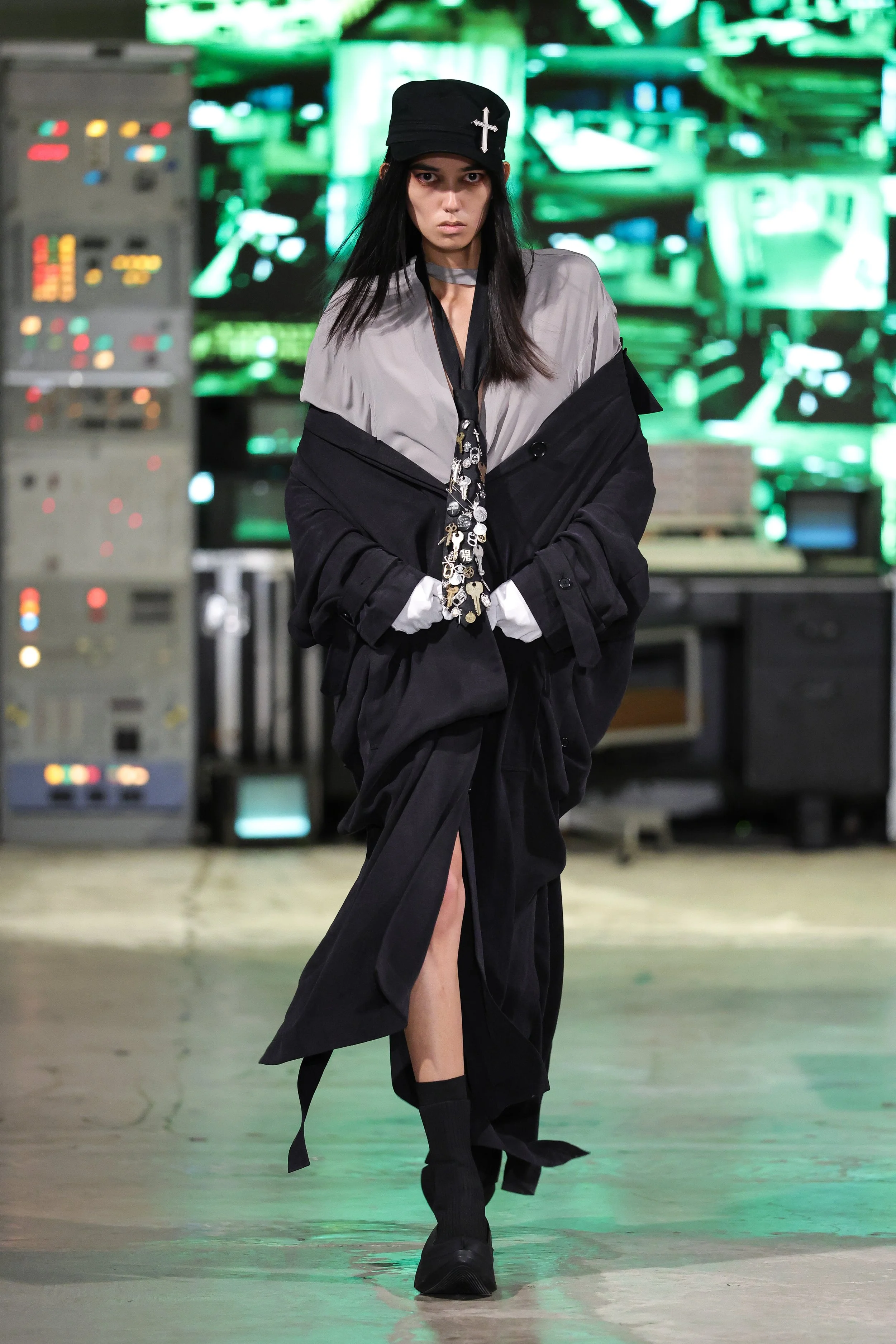 LOOK 9.jpg