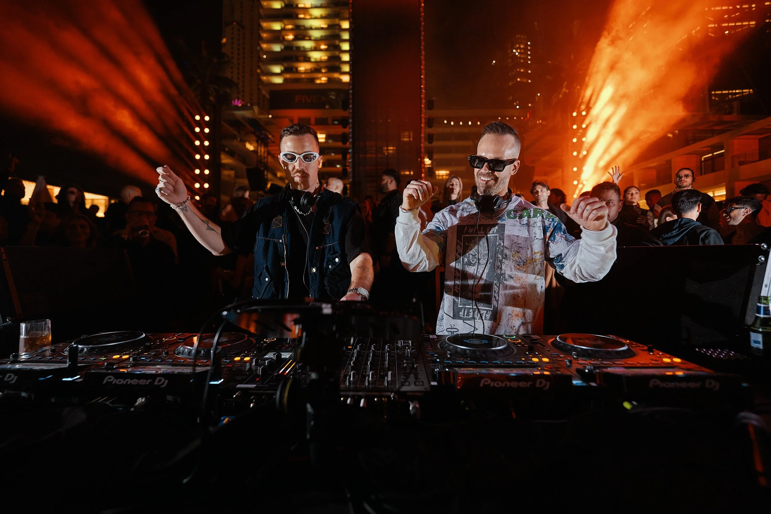 SUNSET ANTHEMS: RÜFÜS DU SOL LIGHTS UP PLAYA PACHA DUBAI 