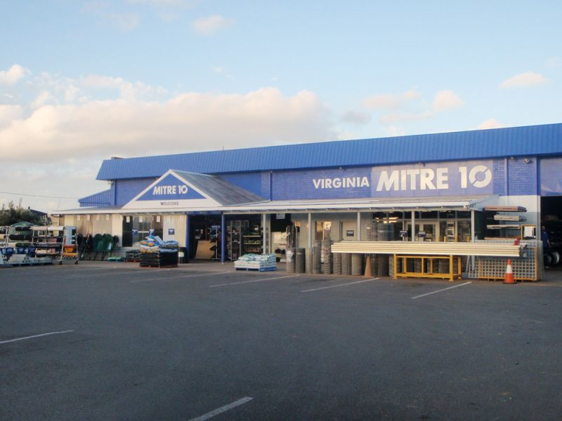 MITRE 10.png