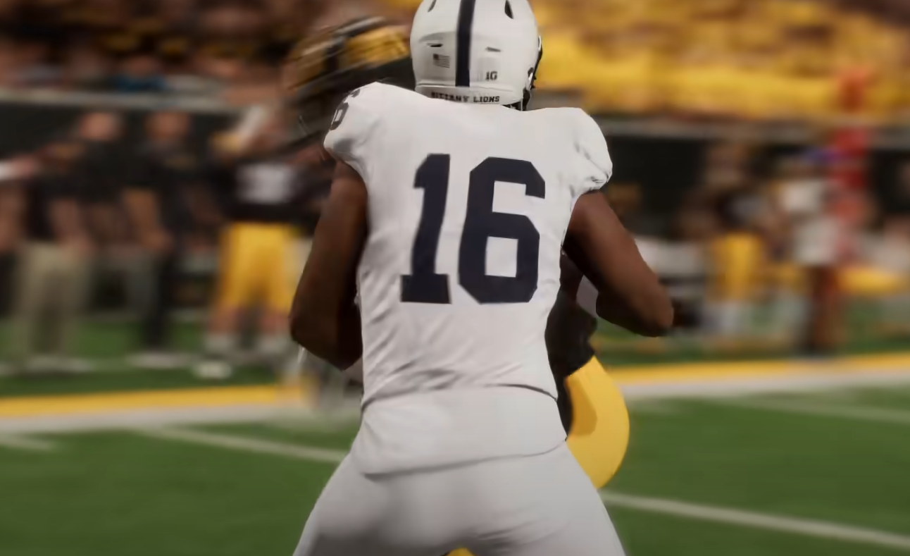 How to Stiff Arm in College Football 26