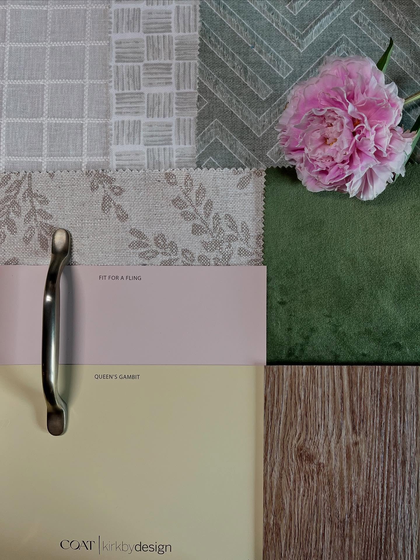This season, it&rsquo;s all about effortless elegance, natural textures, and spaces that feel as sun-drenched as they look.

This summer clients have been really loving:
🌾 Soft neutrals and sun-baked tones
🌊 Breezy coastal blues and muted greens
🪵