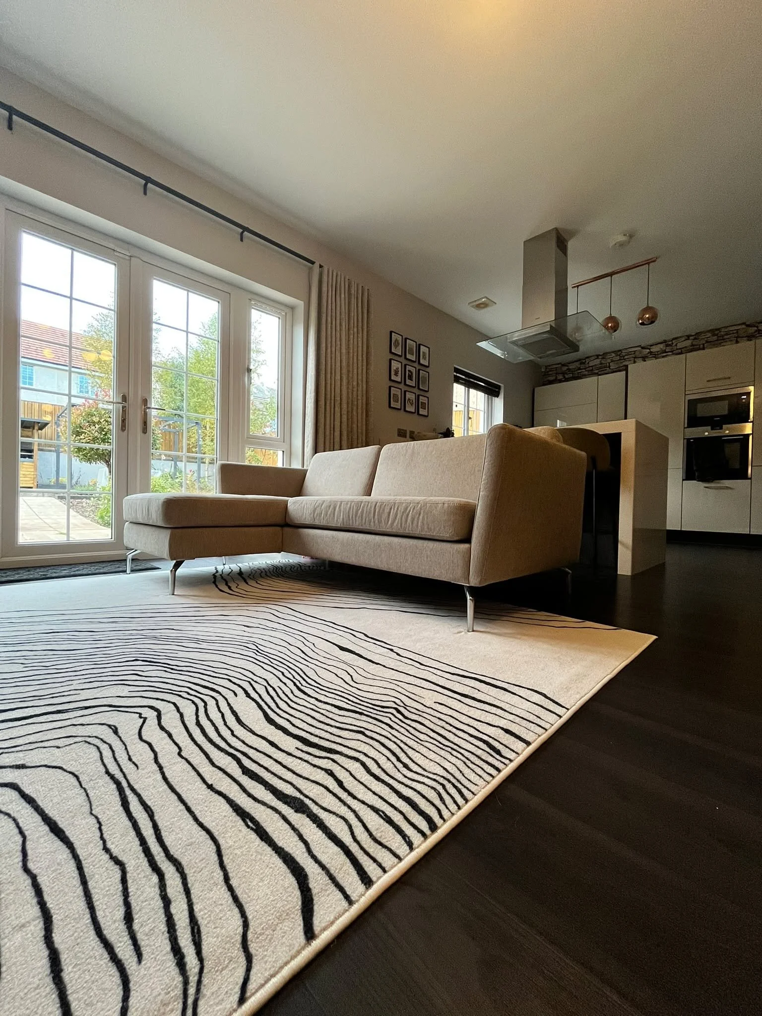 A new season, a new chapter. 

After years with my cream leather sofa from my old flat, it felt like time for a refresh in my kitchen/diner. The Osaka sofa from BoConcept, with its clean lines, silver legs, and soft sand capri fabric, has brought exa