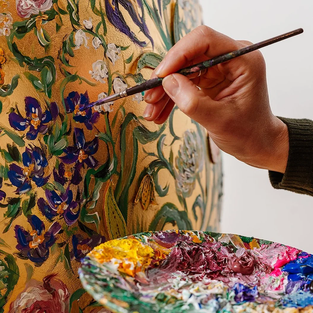 A taster of the egg I have decorated in collaboration with @diptyque for The Big Egg Hunt, London.
.
&lsquo;Florescence&rsquo; is a celebration of Diptyque&rsquo;s Spring Herbarium. A gilded gold backdrop is adorned with paint, vintage wallpapers, fa