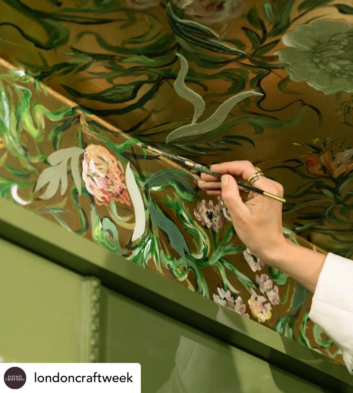 Repost from &bull; @londoncraftweek 

Maison Diptyque London hosts a series of immersive workshops during London Craft Week, celebrating the brand&rsquo;s creative and artistic heritage. Join for a hands-on experience with expert artisans and discove