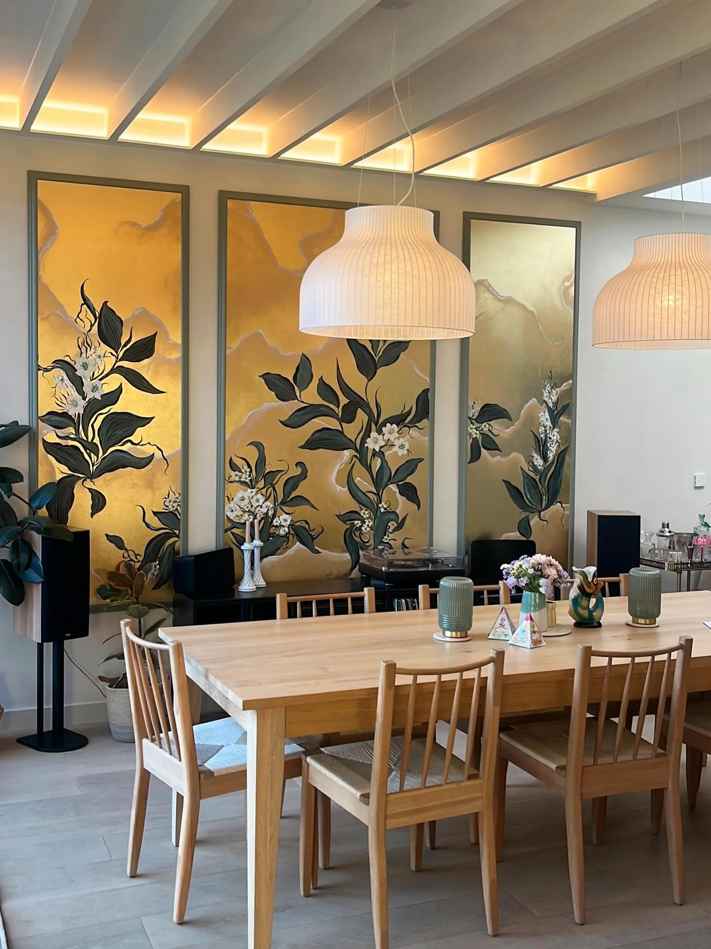 Few days late! But here are my April highlights. A busy  month of finishing murals, starting wallpapers and launching collaborations. With a mini break to Malta thrown in!! 
.
1. Paradise panels installed.
2. Lilac blooming in garden (although pigeon