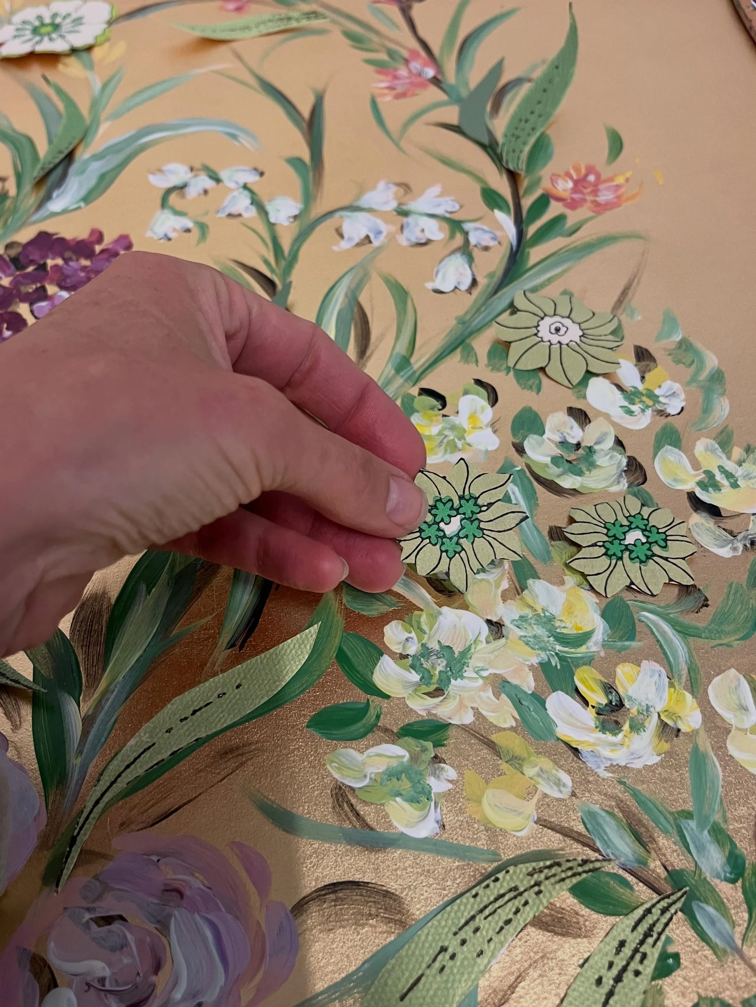 May wizzed by so quickly, roundup of what I&rsquo;ve been up to. A month of working on projects, sharing my practice and family time!

1. Working on a wallpaper mural 
2. Paint palette this month 
3. 3 days in London @diptyque hosting workshops
4. Me
