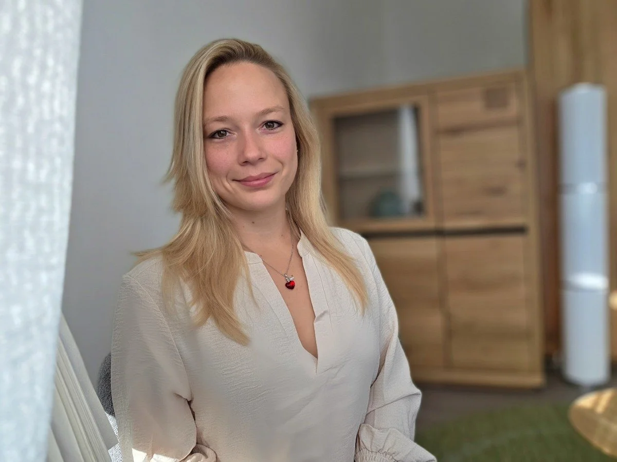 Ramona Binöder, Heilpraktikerin für Psychotherapie, in ihrer Privatpraxis in München-Hadern