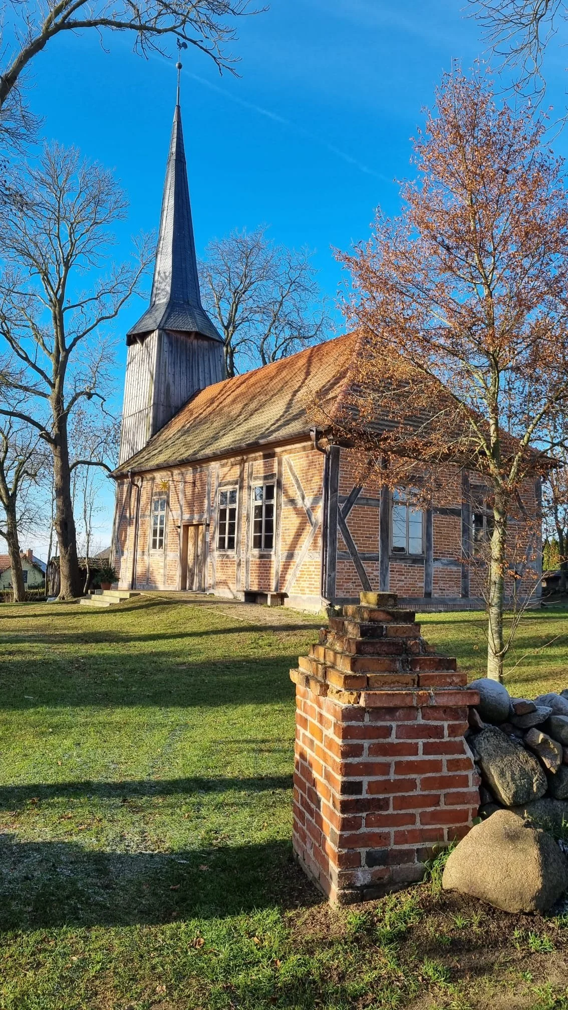 Ausstellung holzhaisatelier 2026 Dorfkirche Zachow