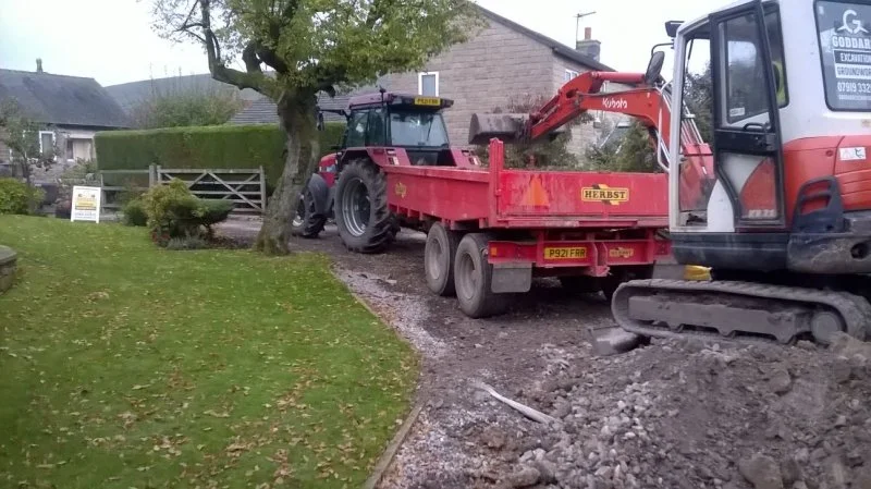 Preparation work for cobbled driveway 02.jpeg