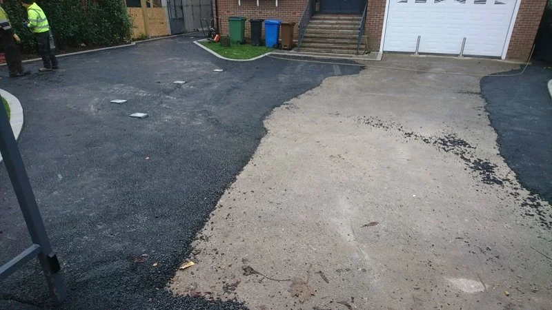Tarmac re surfacing work 03.jpeg