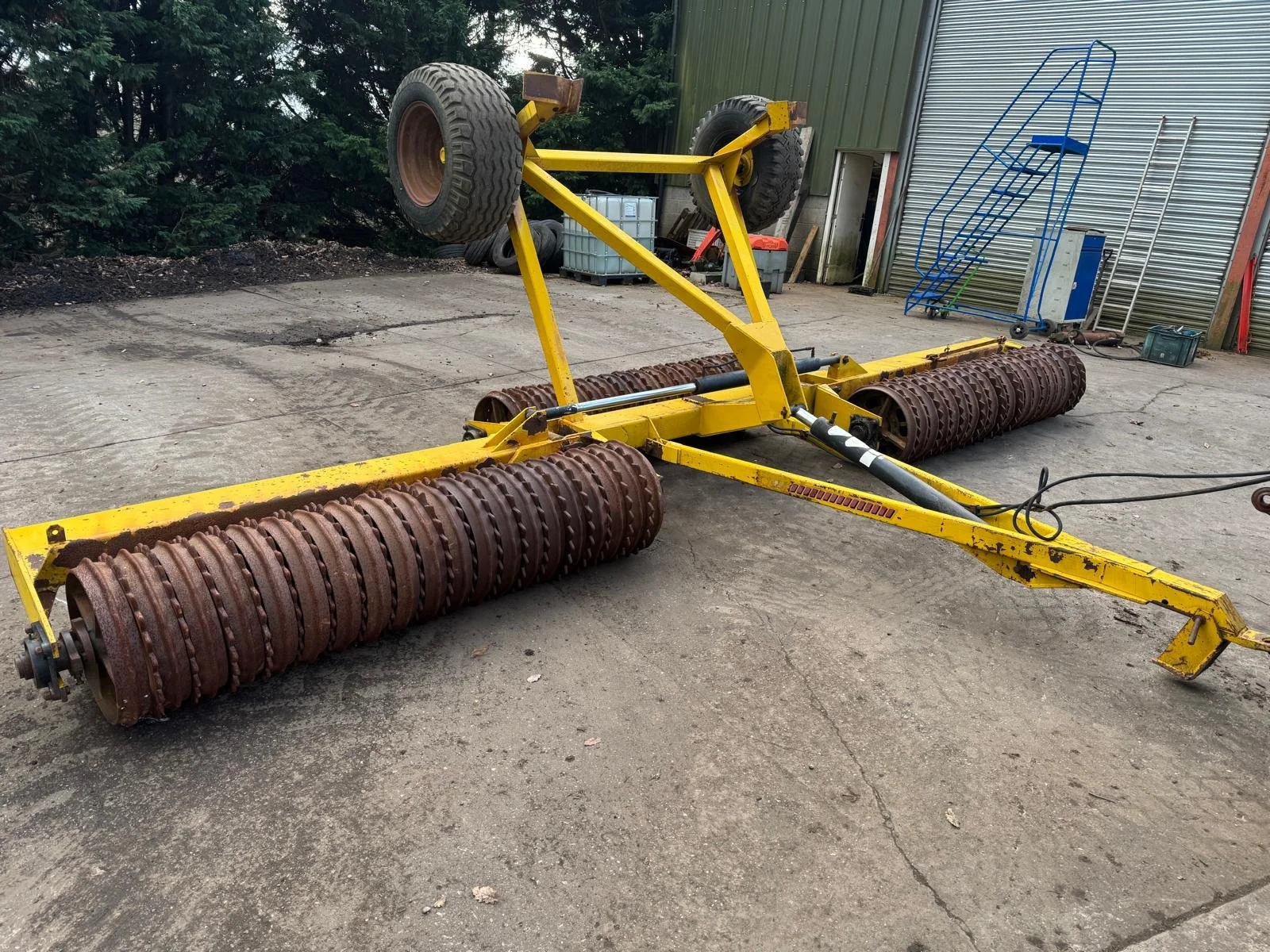 Twose 6.3m Hydraulic Folding Rolls