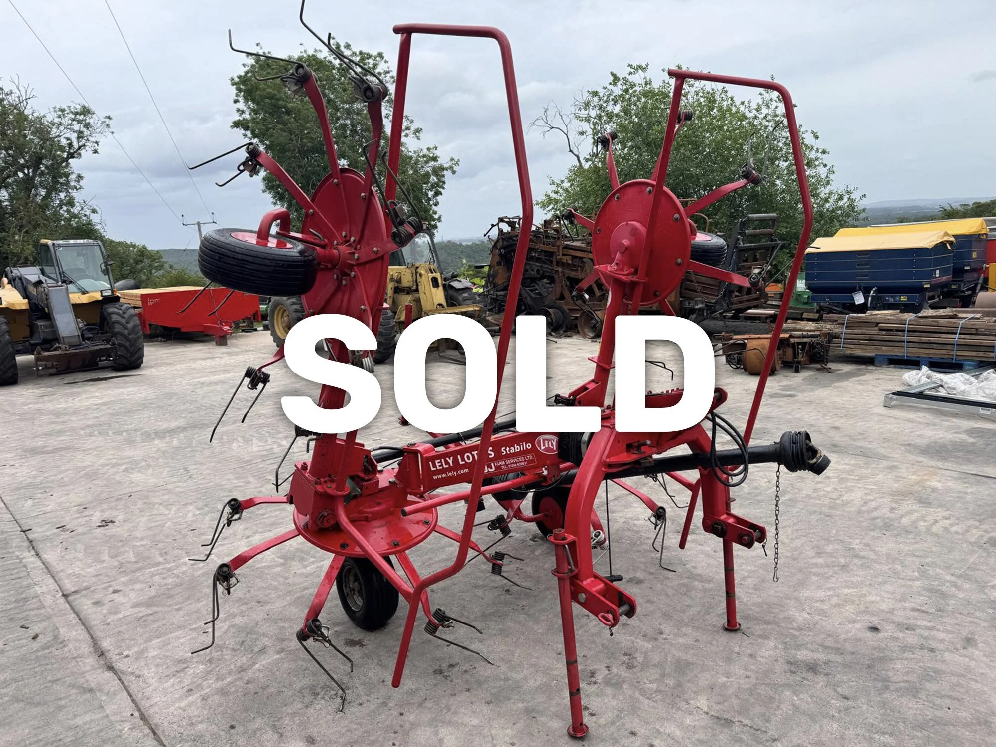 2012 Lely Lotus 600 Tedder
