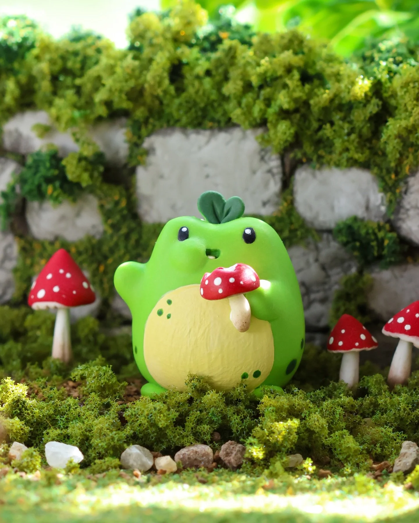 hours of work and love go into each photo ~ it&rsquo;d be a shame to only share them once!! so here&rsquo;s a little snapshot of memories from spoopy season last year ⊹ ࣪ ˖ 🎃 

from hand sculpted figurines, to tiny custom dioramas 🏕️🤏 telling sill