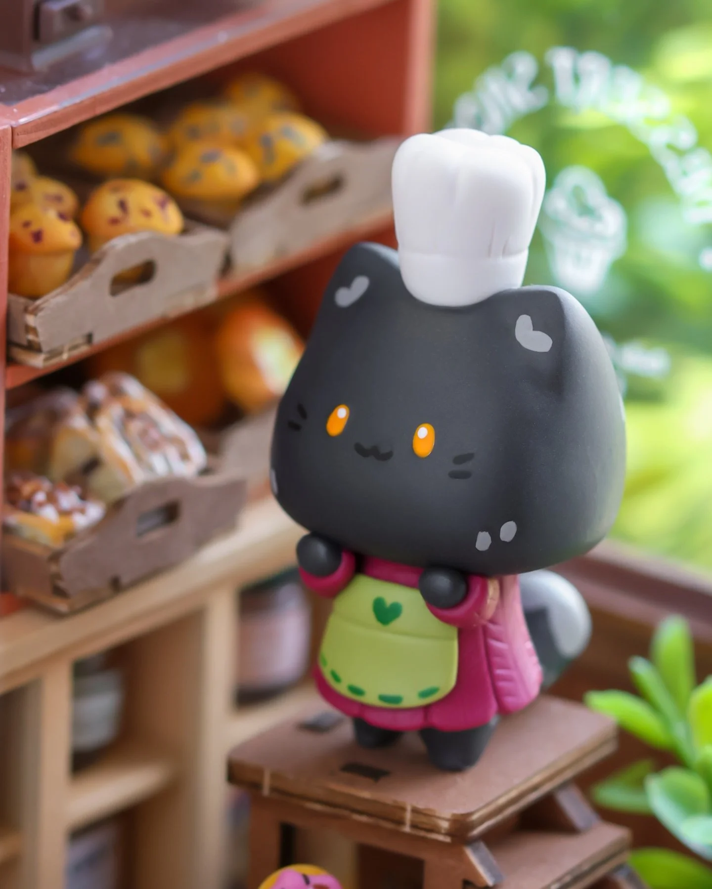 welcome !! ~ traditional calls for freshly baked treats on frends-giving day! 🥐

what can Clo get for you? cinnamon rolls? berry muffins? perhaps an apple danish or two?&hellip; or three? ⋆˚.🍏(๑ᵔ⤙ᵔ๑)

no one in Frenforest can remember who first sta