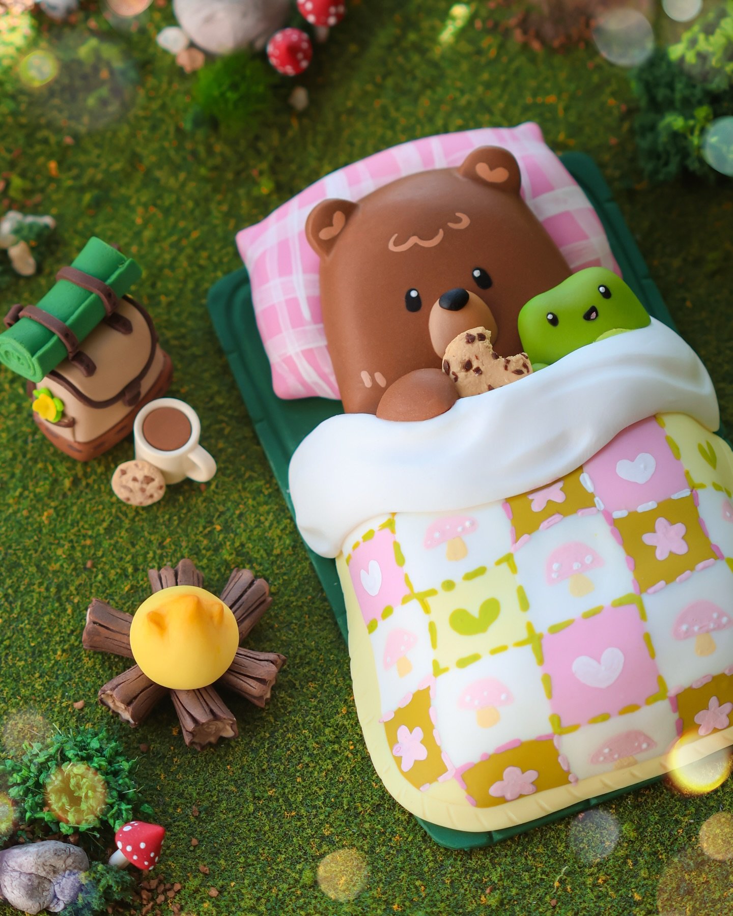 campfire snacks for two? ✧˖&deg;🍫

the weather is slooowly warming up for spring camping trips ~🏕️ bundles of blankets and snacks aplenty are still well advised! 

you are most welcome to join our little campsite and enjoy the cozy vibes 😌🌳 Bloop