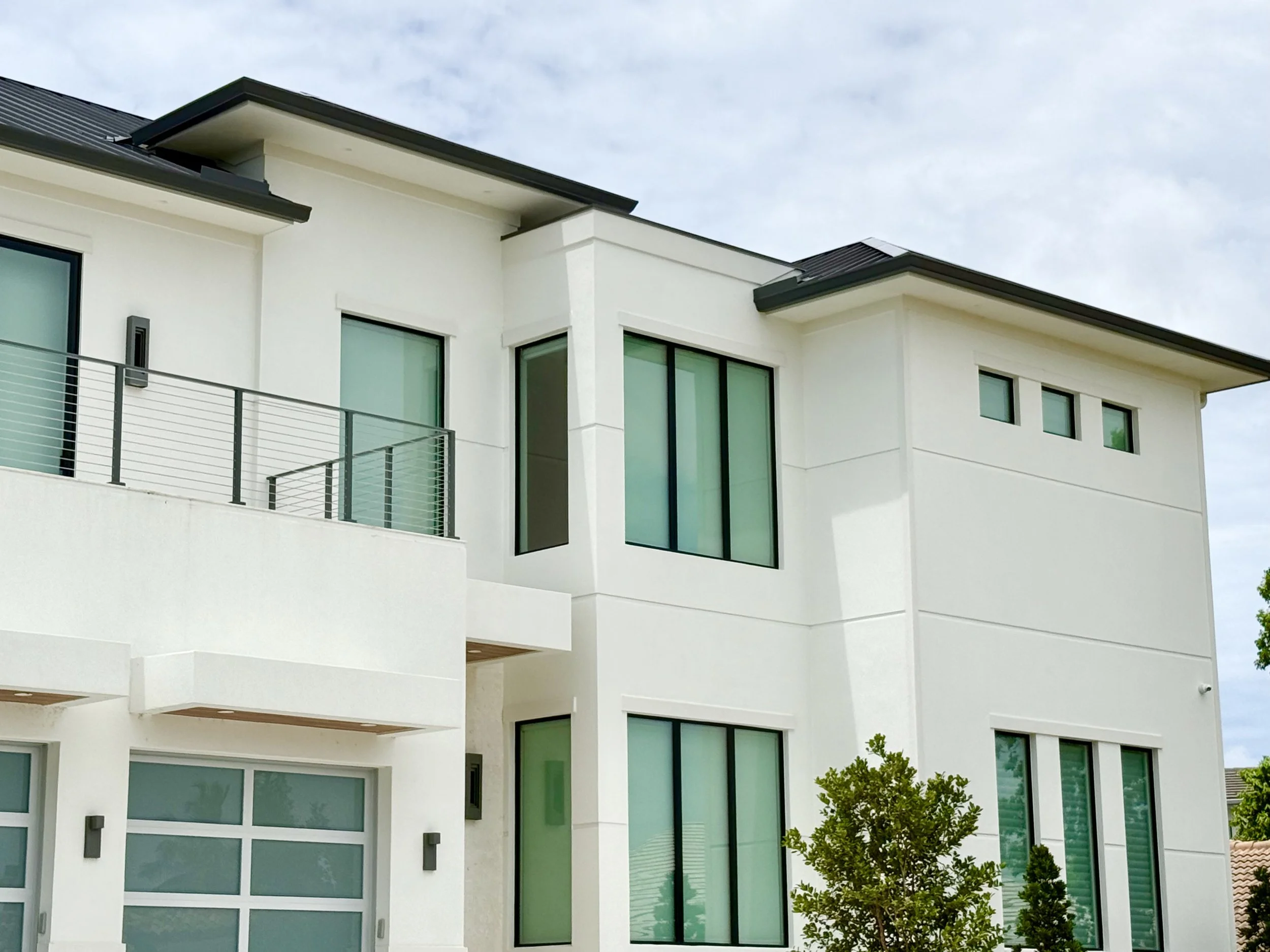 Fort Myers home with stucco and channnel reveal done by Badger Builders Inc
