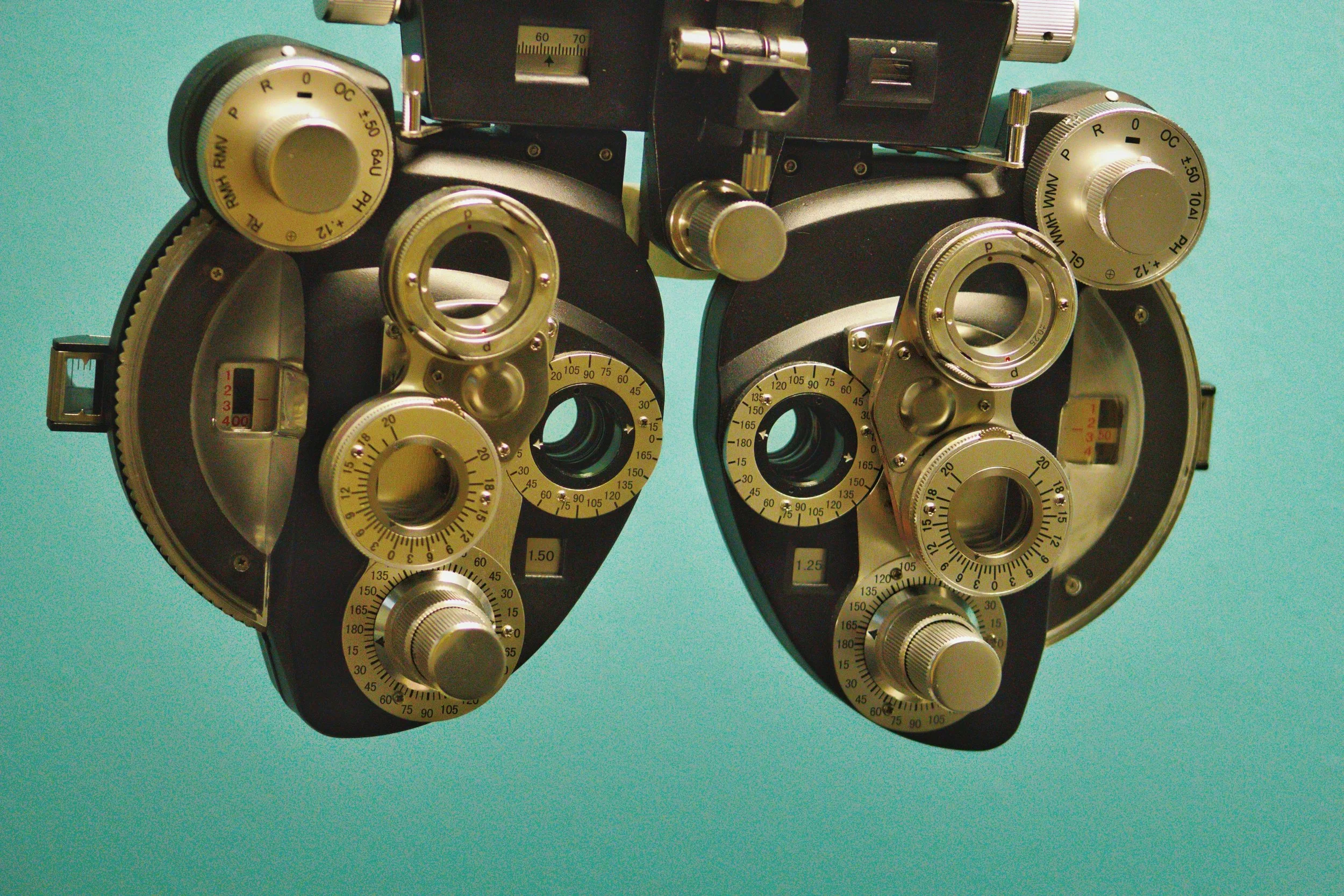 Optometry and optical tools, Pivotal