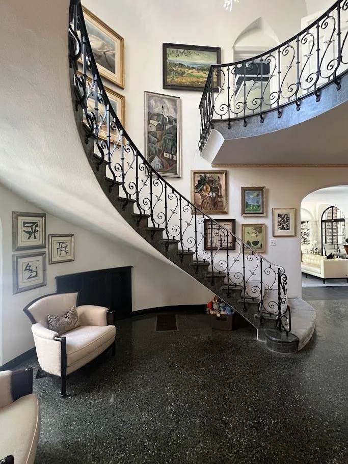 stairwell2.jpg