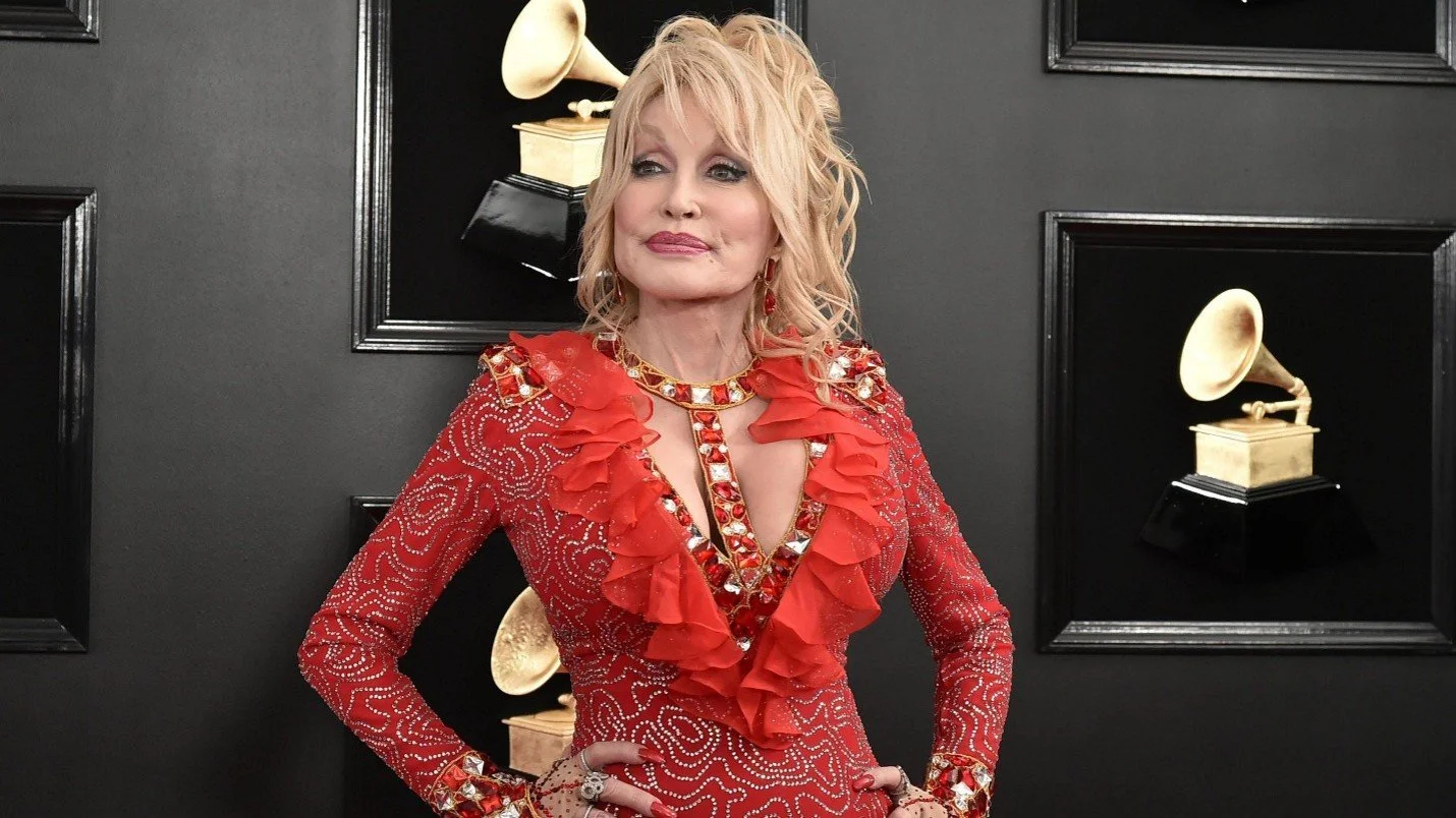 When Dolly Parton Dies, So Dies the Dream of America
