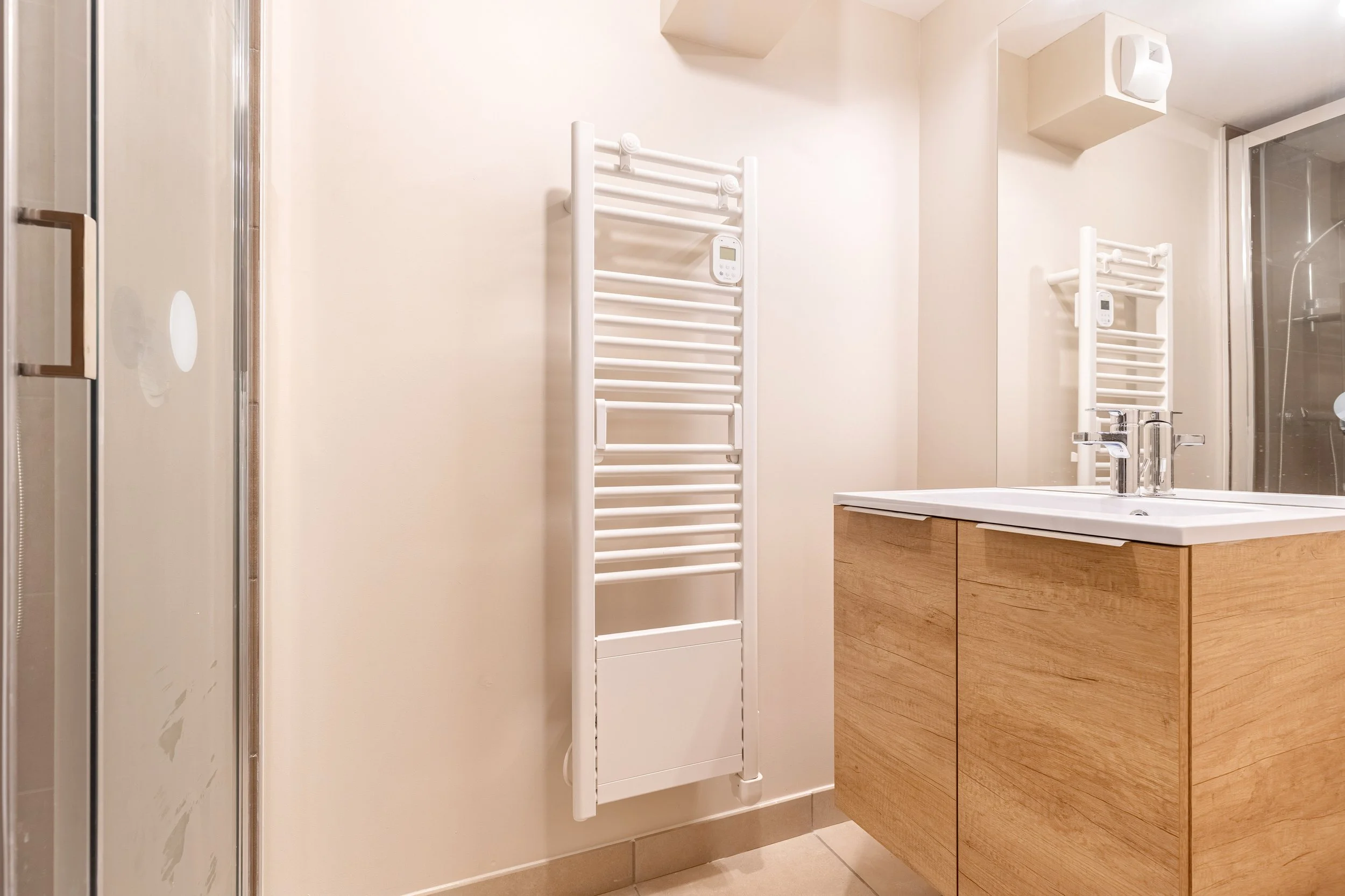 41. Appartement 5 - Salle de bain 1.jpg