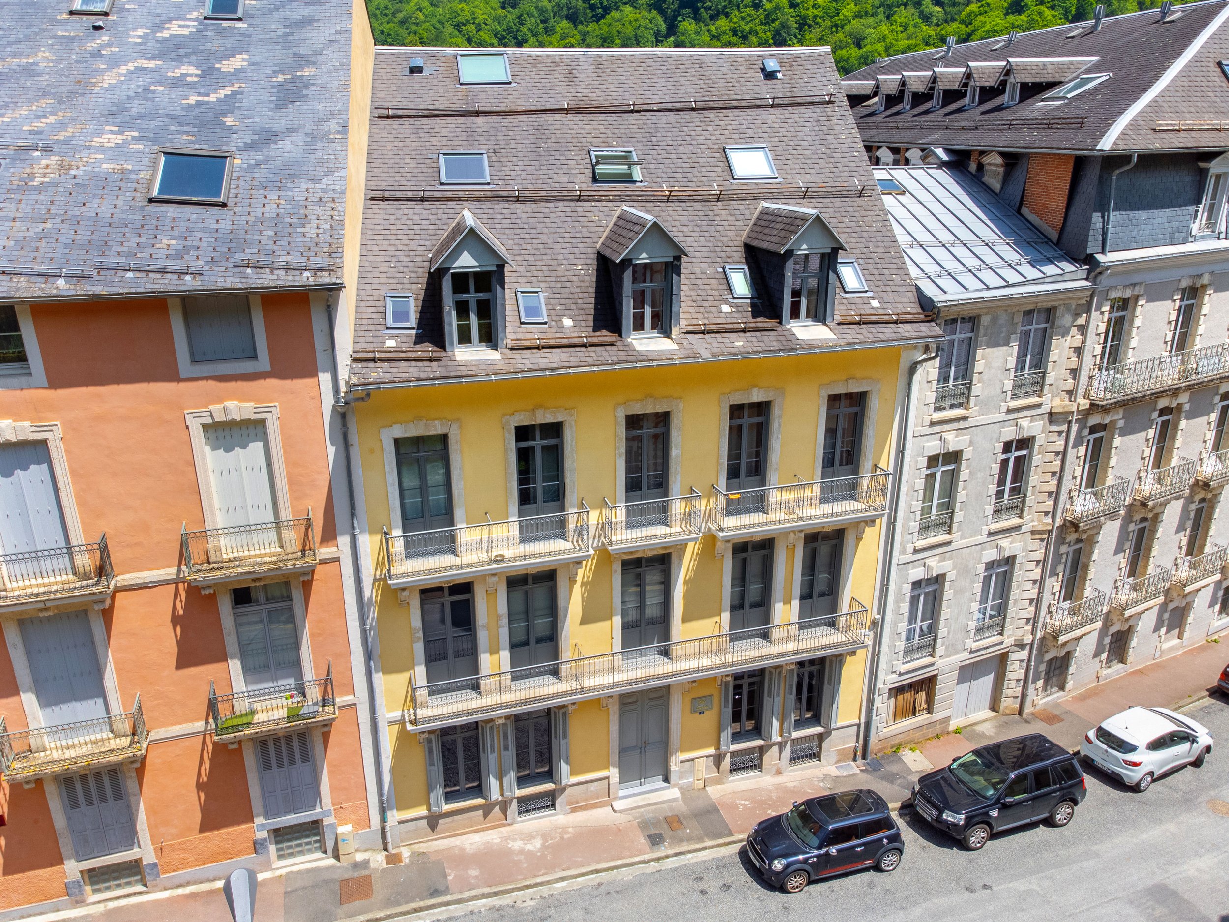 3. Facade - Drone 1.jpg