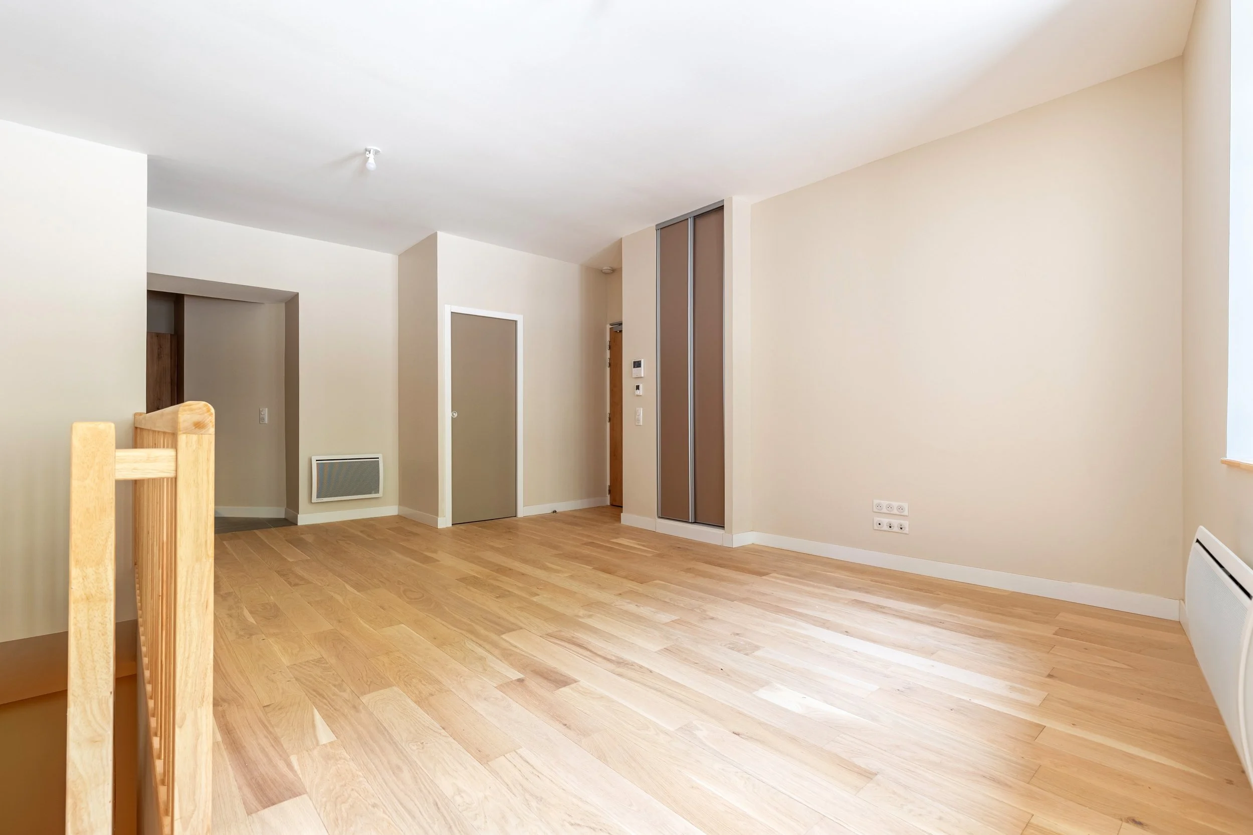 9. Appartement 1 - Salon 3.jpg