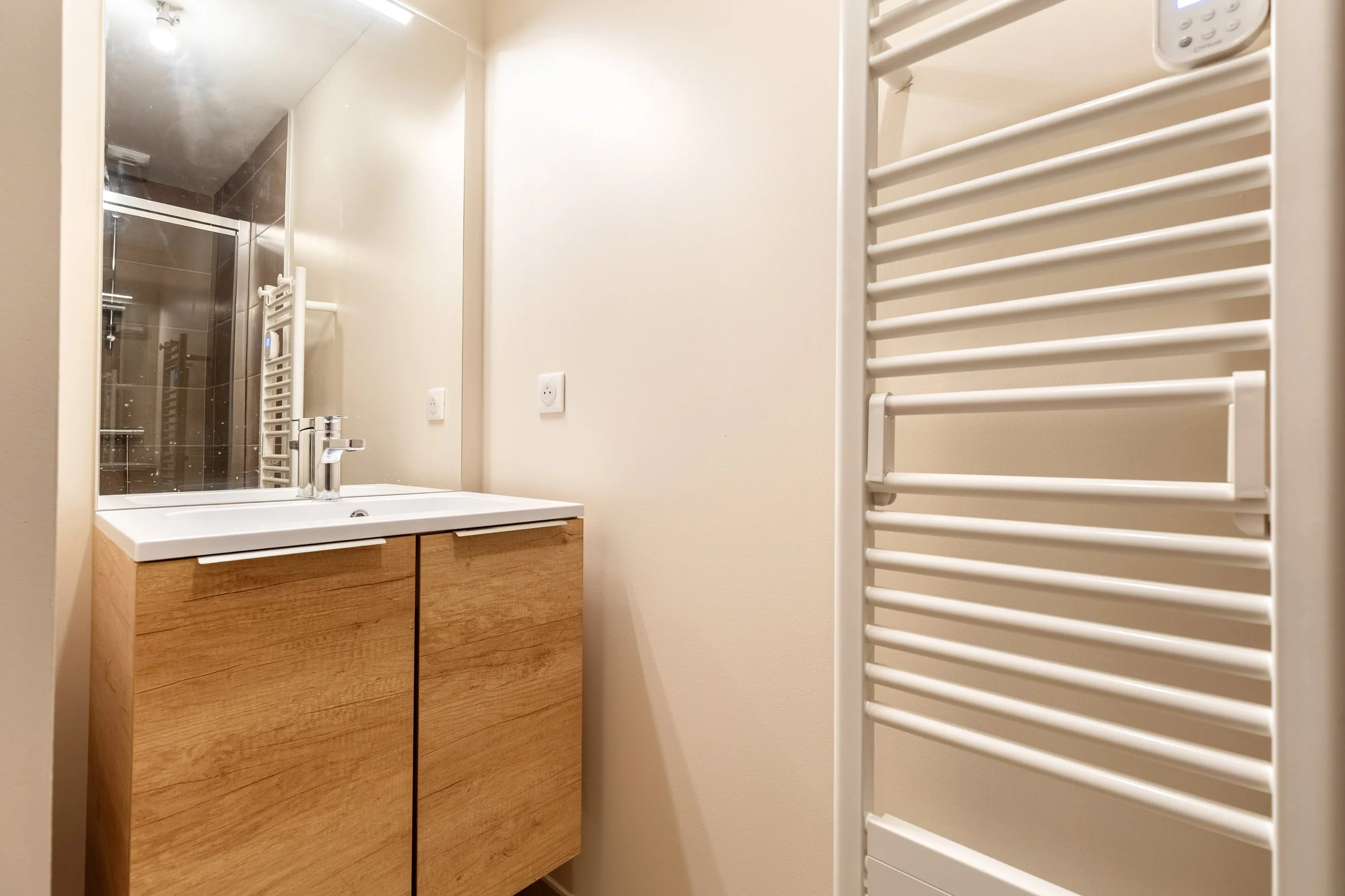 19. Appartement 2 - Salle de bain.jpg