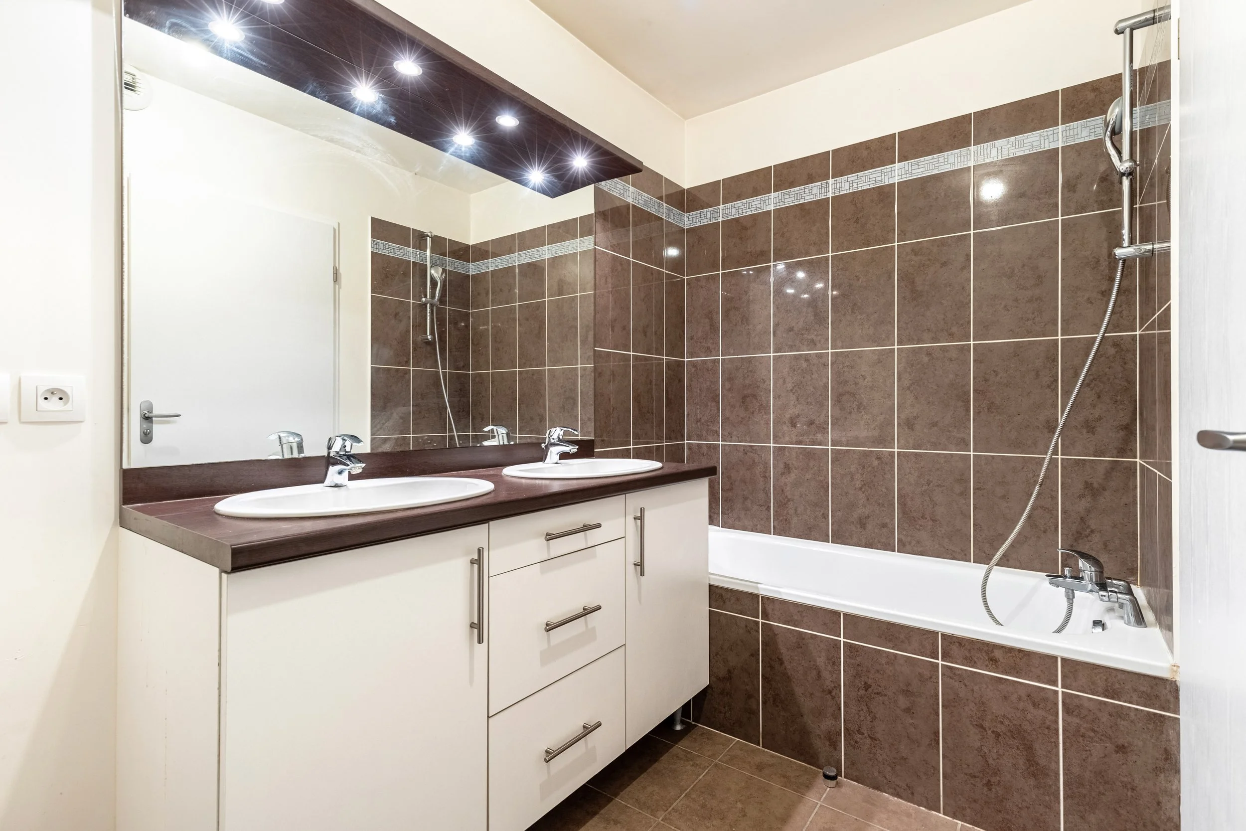 10. Salle de bain.jpg