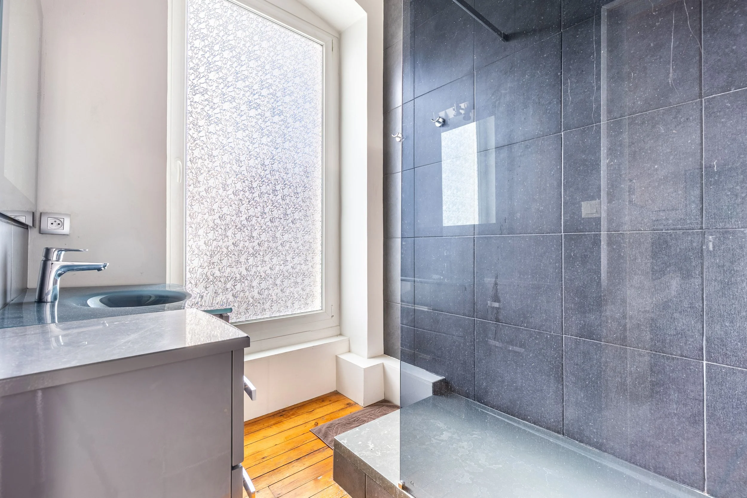 17. Chambre 3 - Salle de bain.jpg