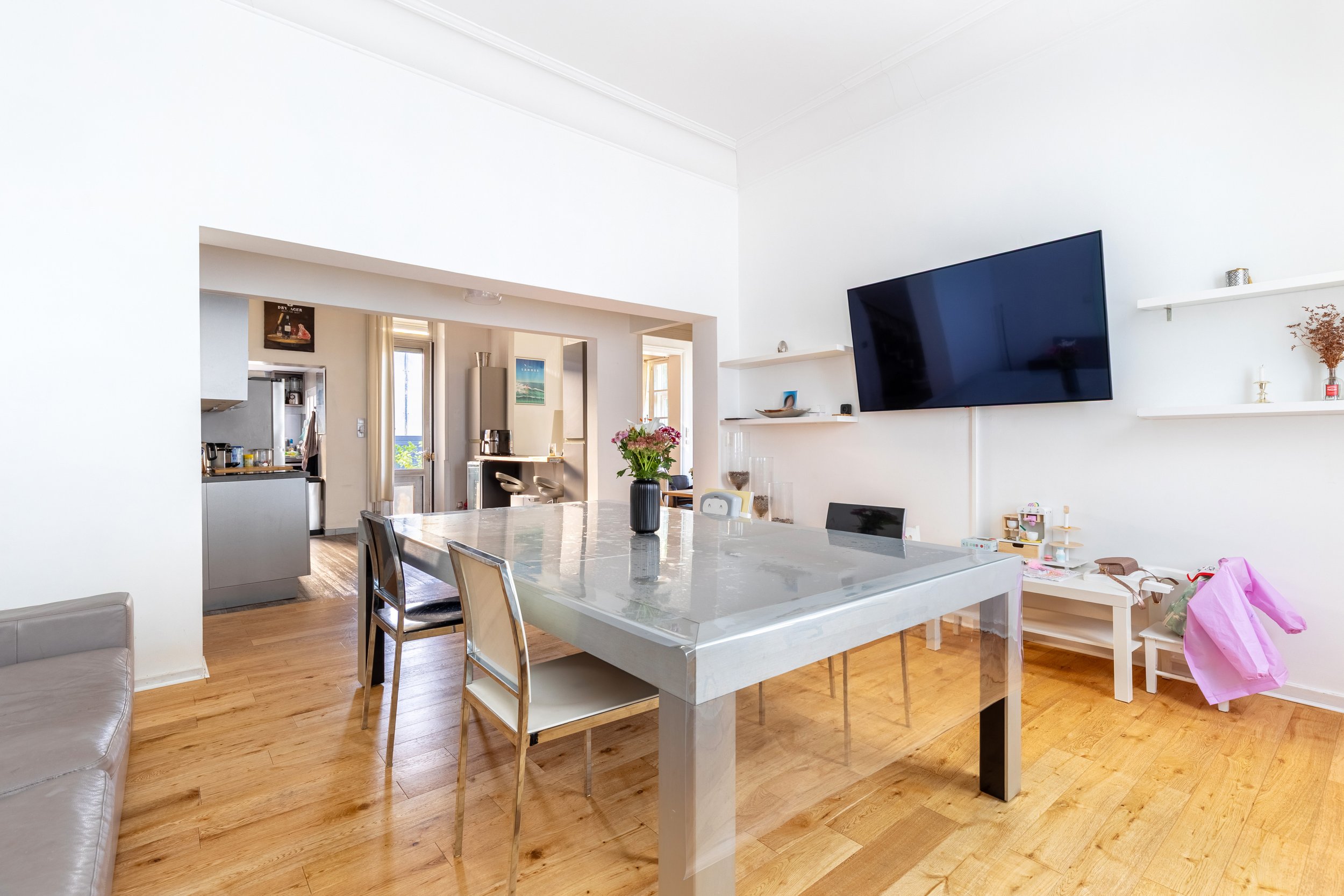 8. Salle à manger 2.jpg