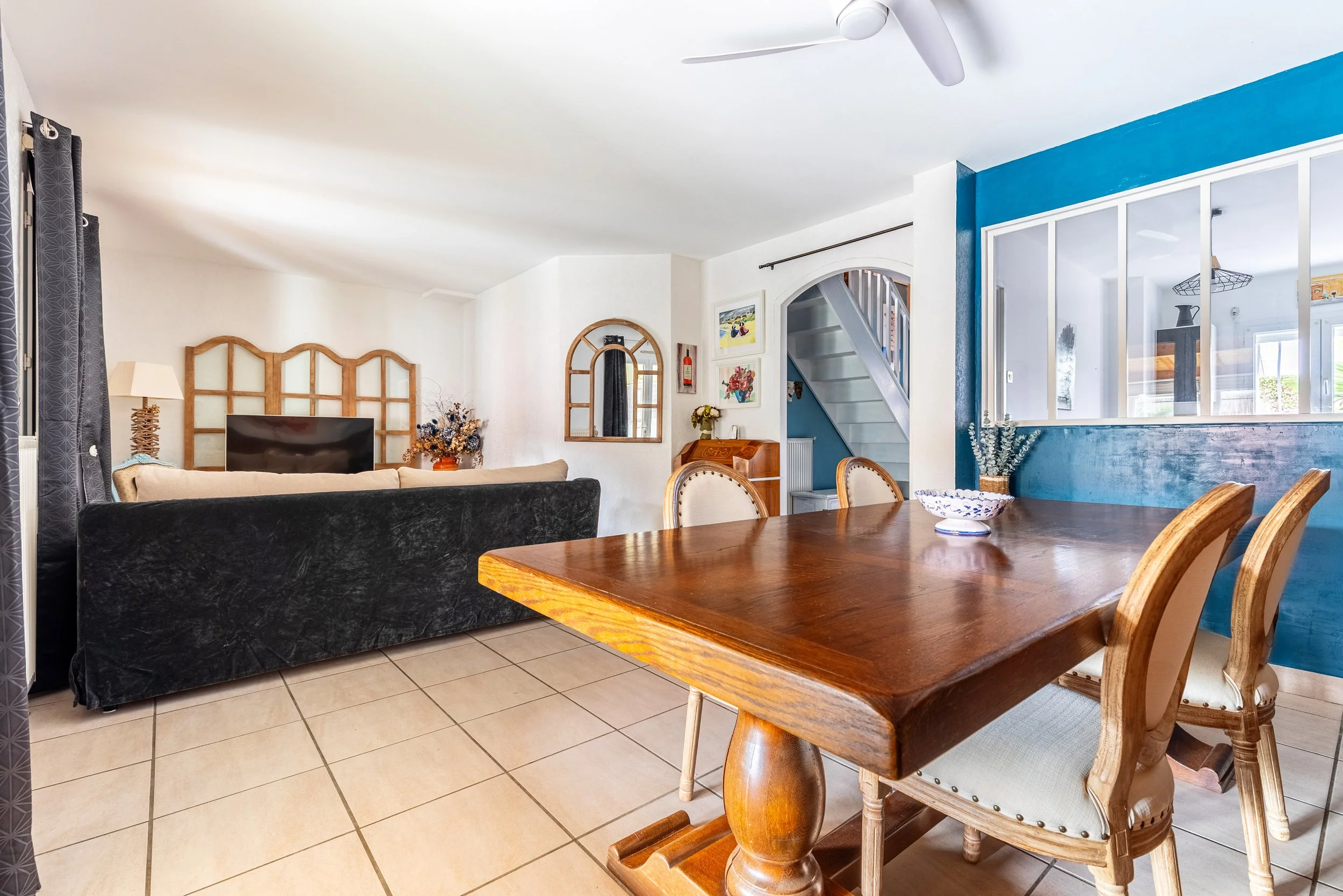 4. Salle à manger 2.jpg