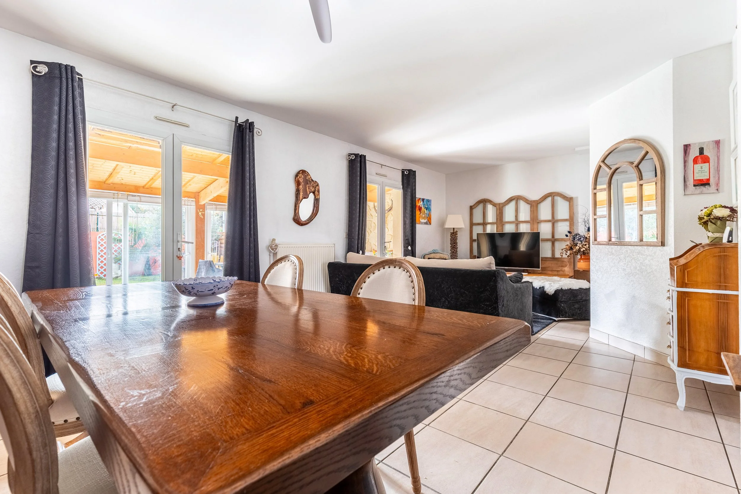 5. Salle à manger 3.jpg