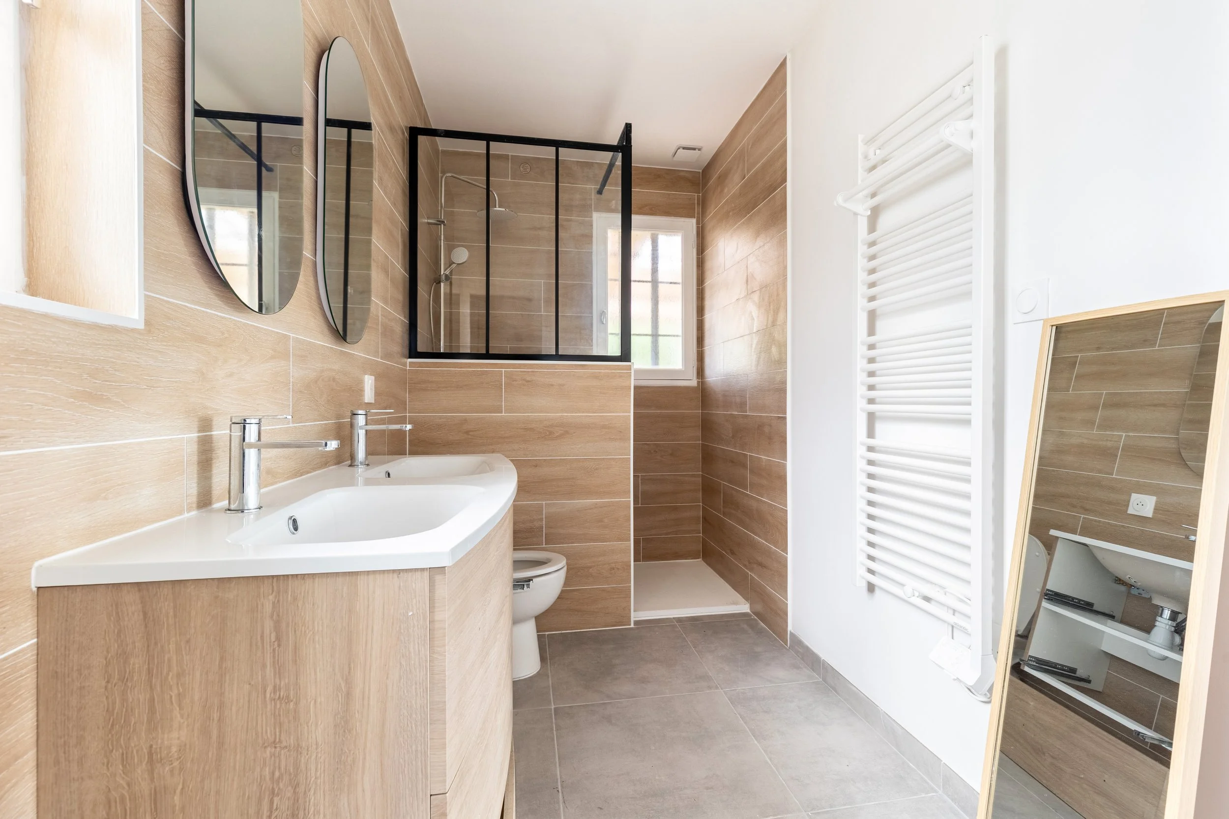 9. Chambre 1 - Salle de bain.jpg