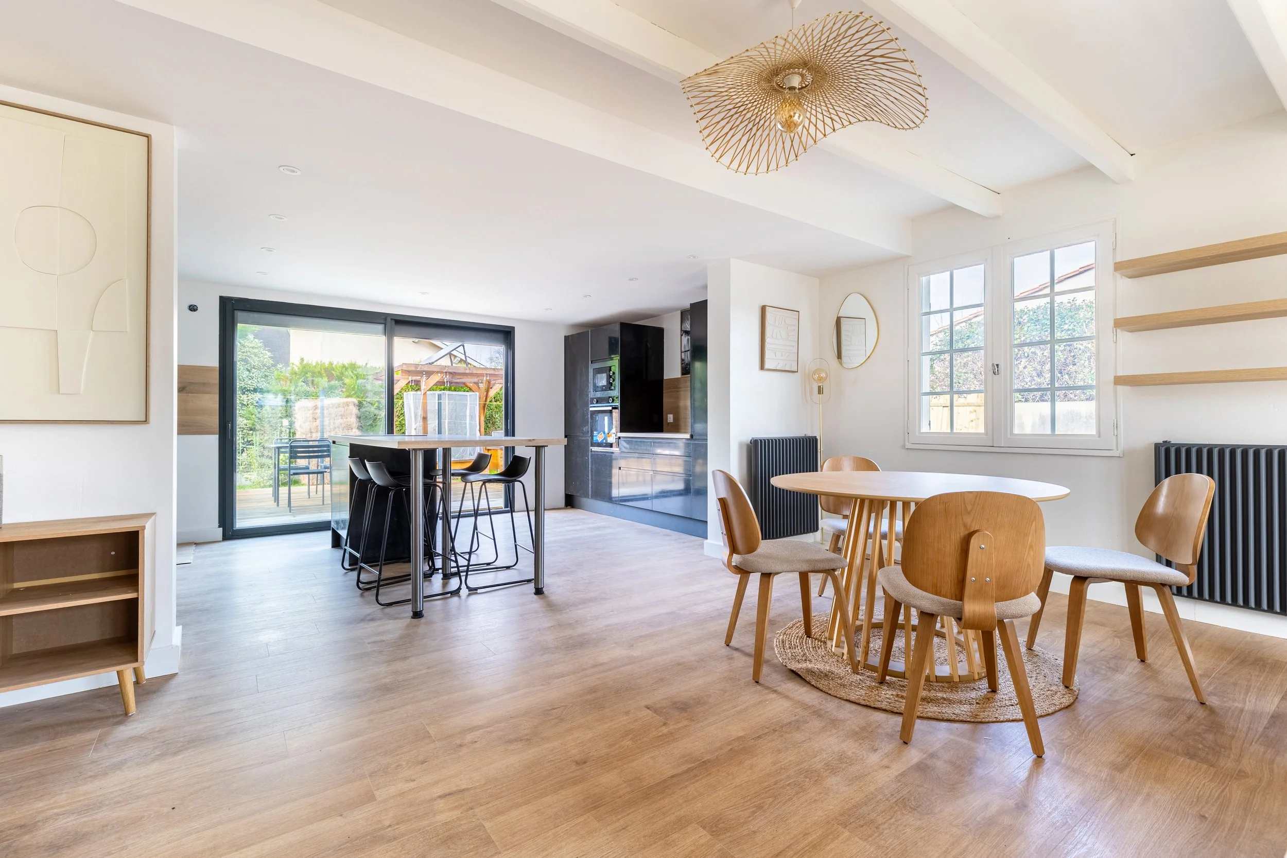 5. Salle à manger 1.jpg