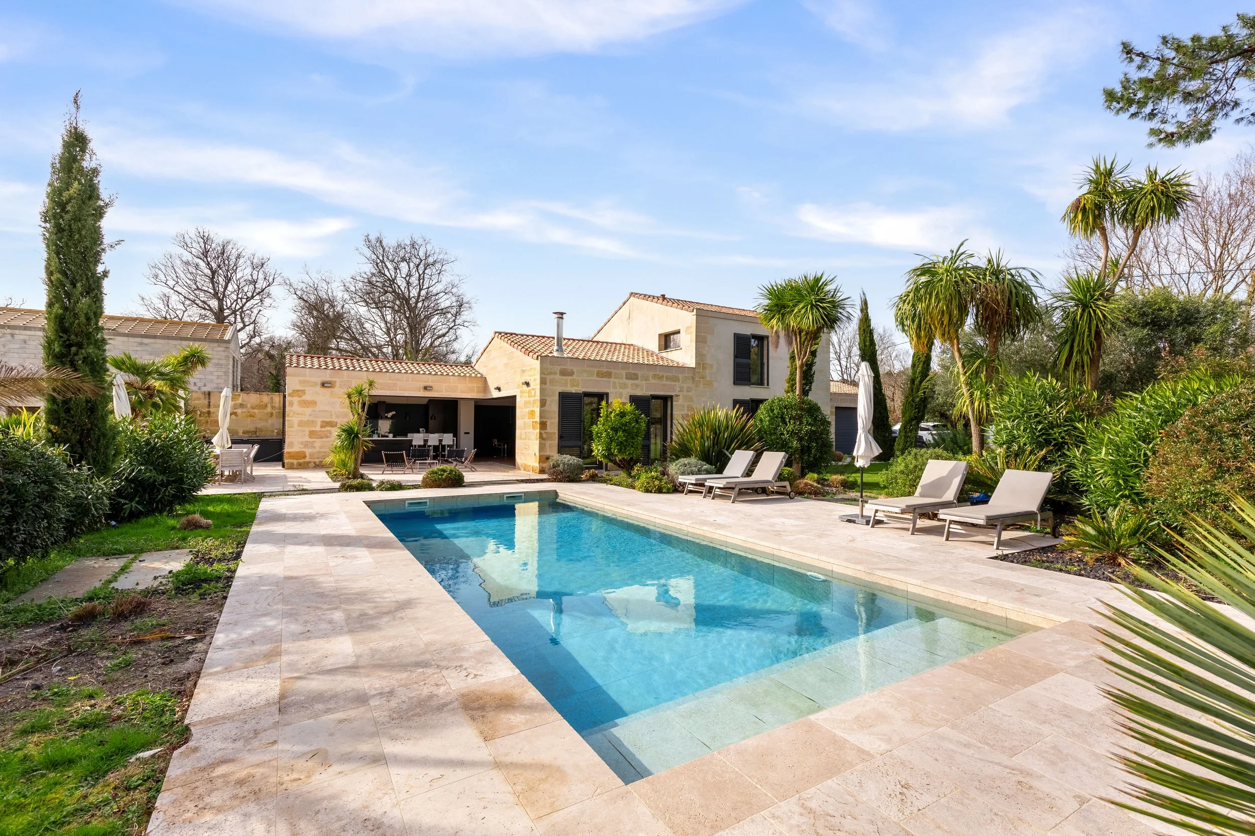 1. Extérieur 2.jpg