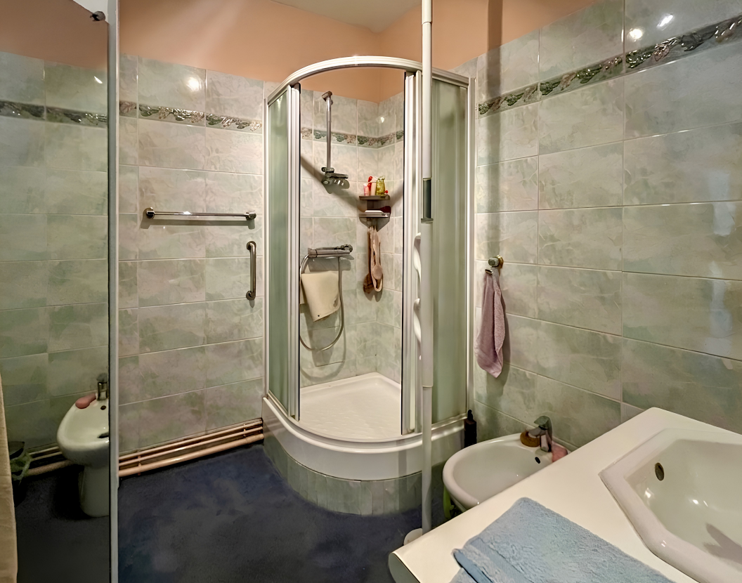 Le Bouscat - Salle de bain R+1.png