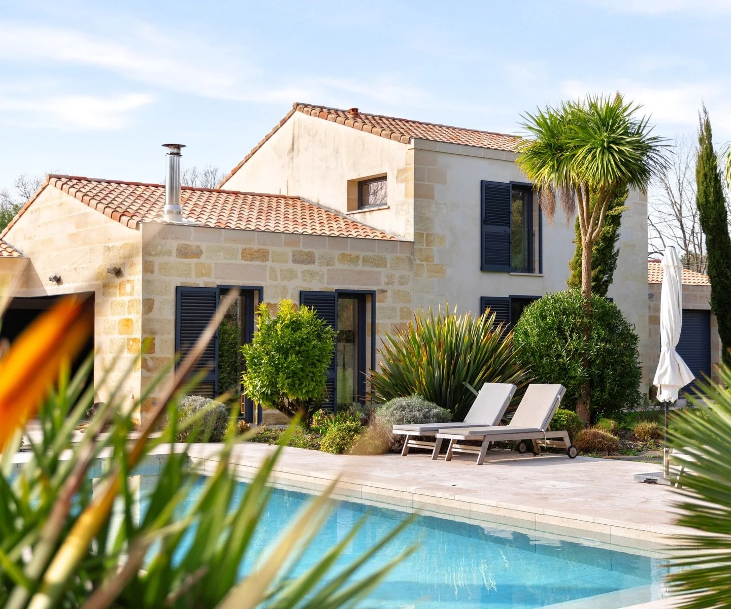 Villa &Eacute;lena
Grayan-et-l&rsquo;H&ocirc;pital

200 m&sup2; de lumi&egrave;re
5 chambres
4 000 m&sup2; de silence

1 030 000 &euro;

L&rsquo;oc&eacute;an est &agrave; quelques minutes,
Une piste cyclable qui file droit vers l&rsquo;Atlantique.

C