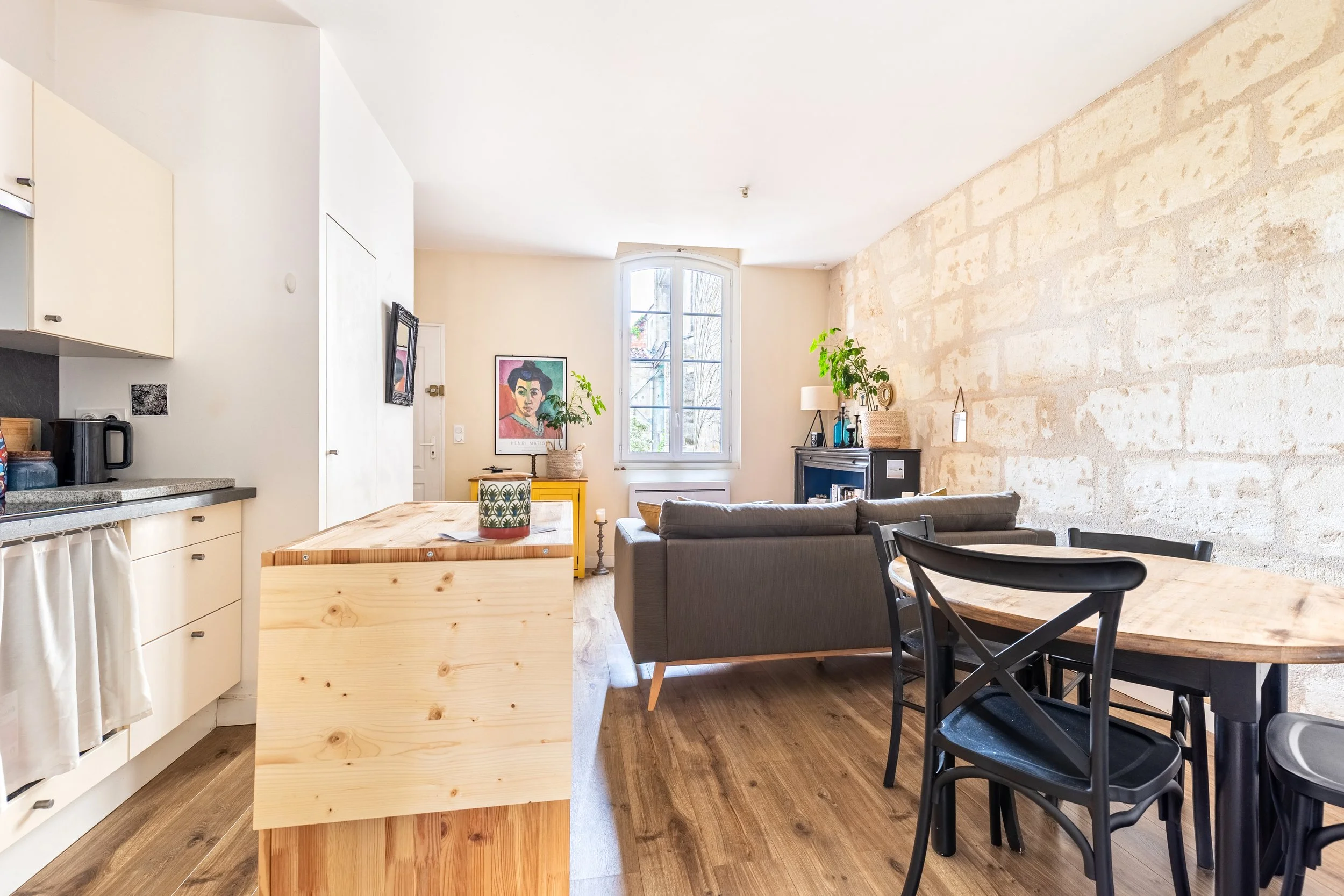 5. Appartement 2 - Salon 3.jpg
