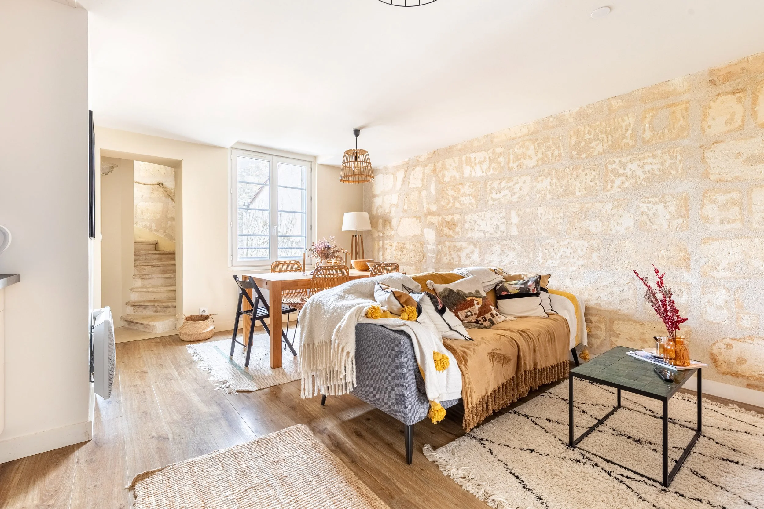 3. Appartement 3 - Salon 2.jpg
