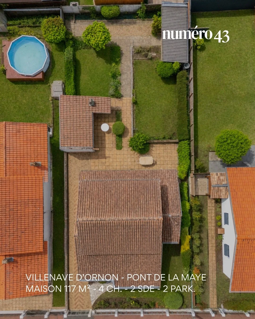 Aux portes du parc de Mussonville, &agrave; Villenave-d&rsquo;Ornon, au calme en fond d&rsquo;impasse.

117 m&sup2;.
4 chambres.
548 m&sup2; de jardin sans vis-&agrave;-vis.
Exposition ouest.
Piscinable.

Une maison saine.
Une toiture en bon &eacute;