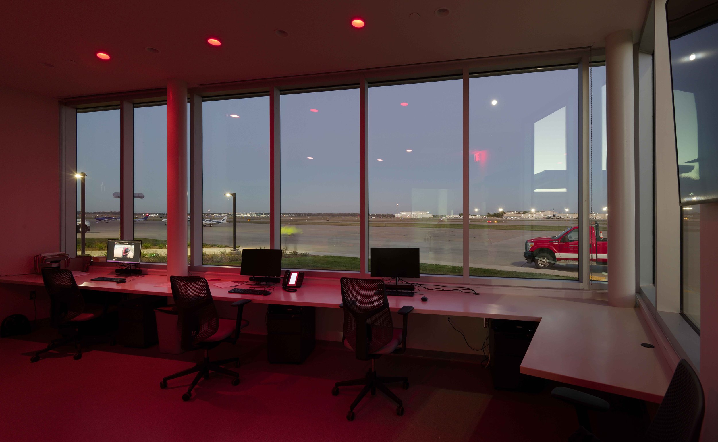 See Inside Midwest Premier Springfield MO Aviation — Grooms Office ...