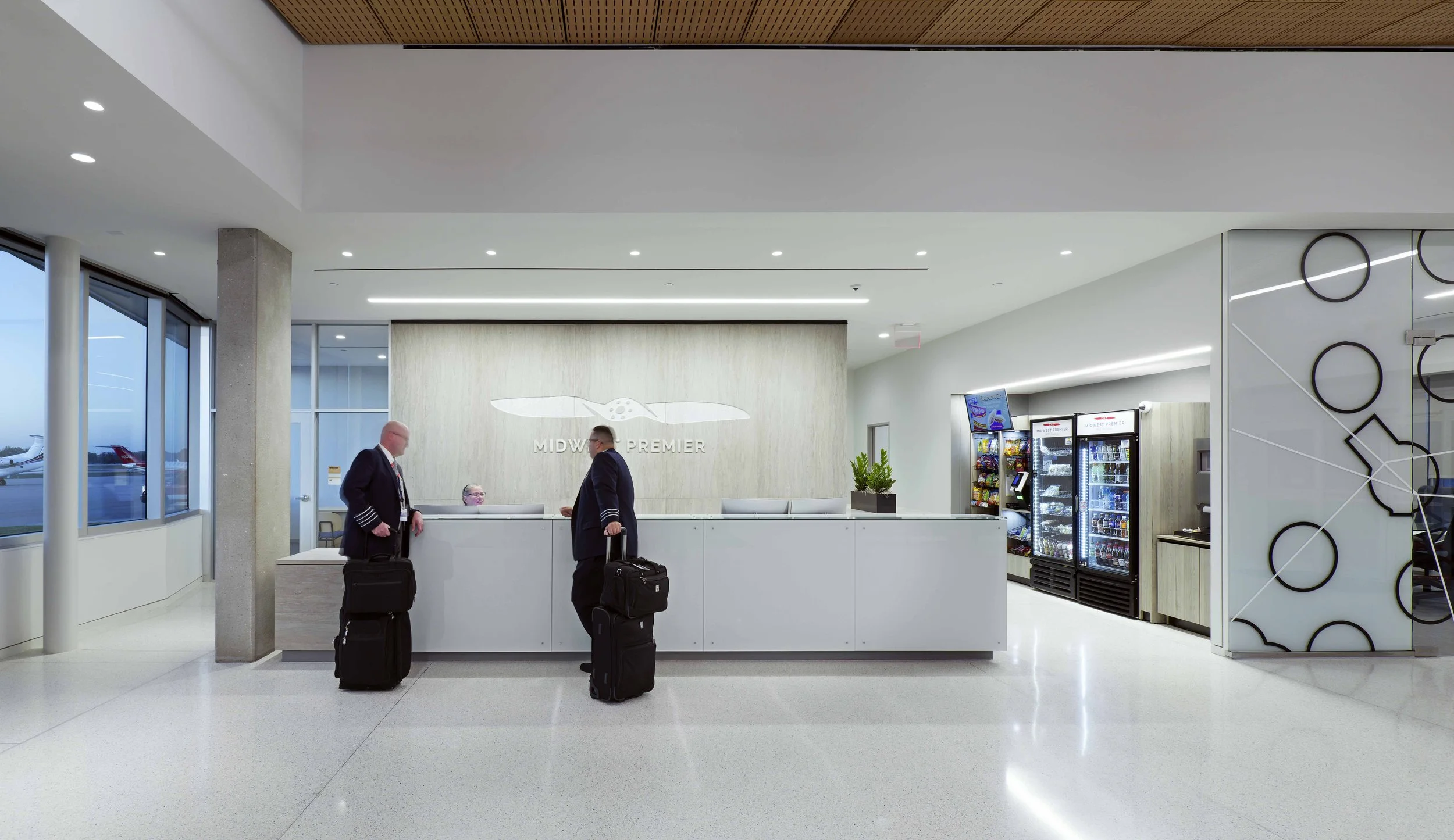 See Inside Midwest Premier Springfield MO Aviation — Grooms Office ...