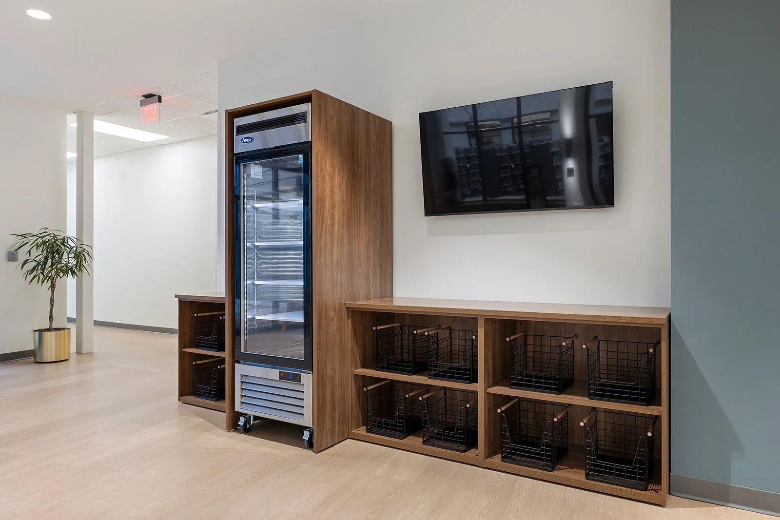 Republic Branch Library — Grooms Office Environments