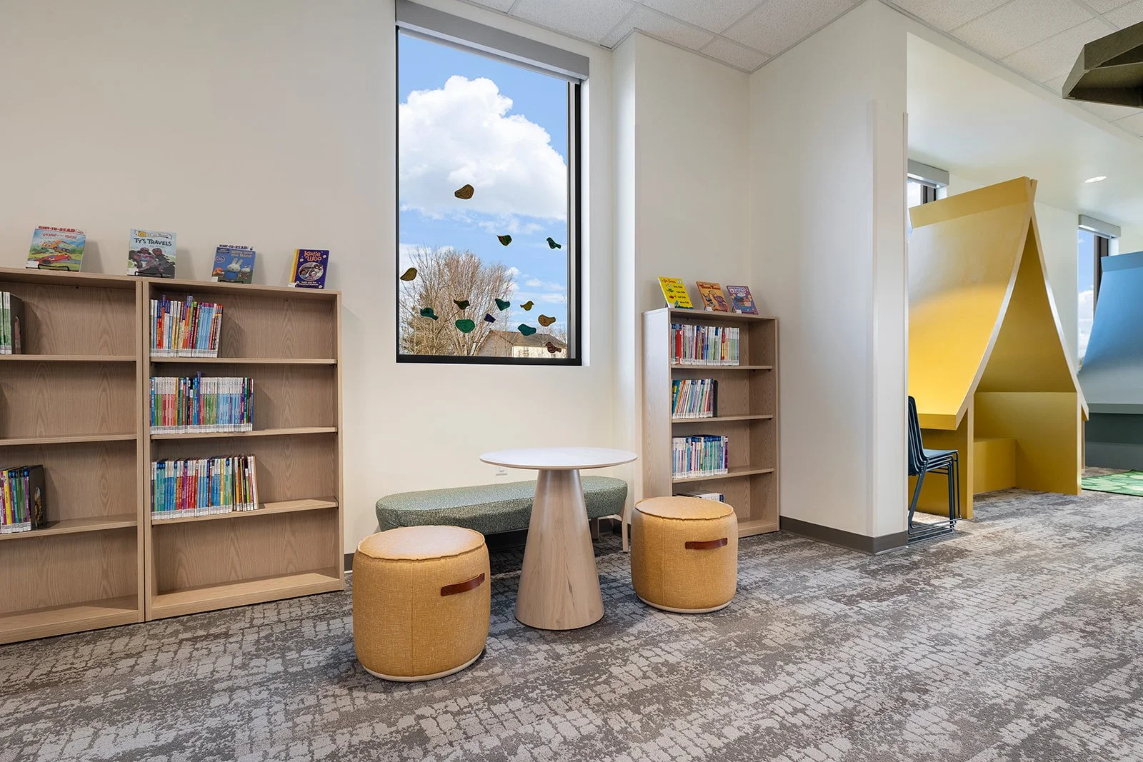 Republic Branch Library — Grooms Office Environments