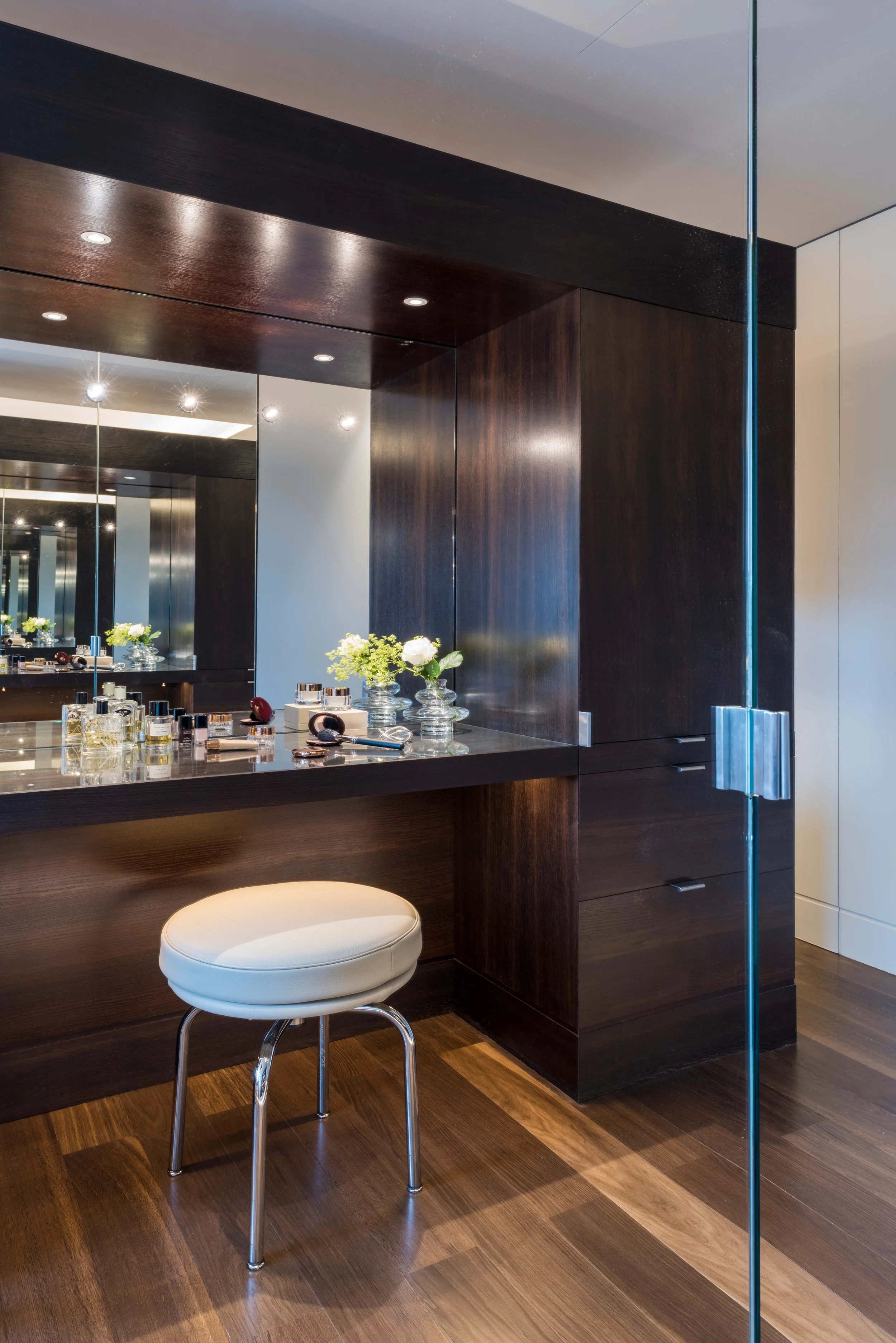 Bespoke NBJ vanity table with built-in lighting and mirrors