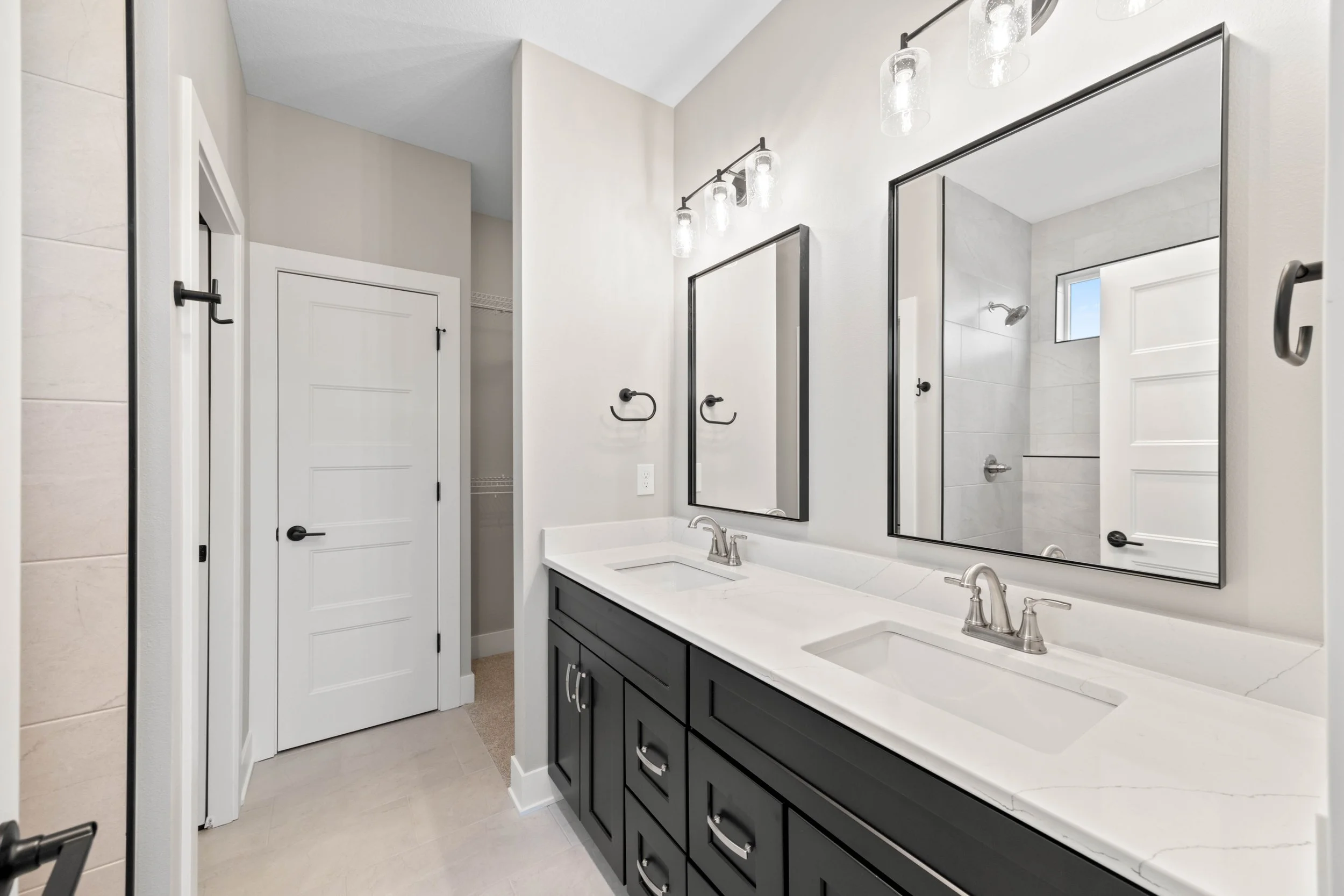 Master Bath3 - 1617 Southbridge.jpg