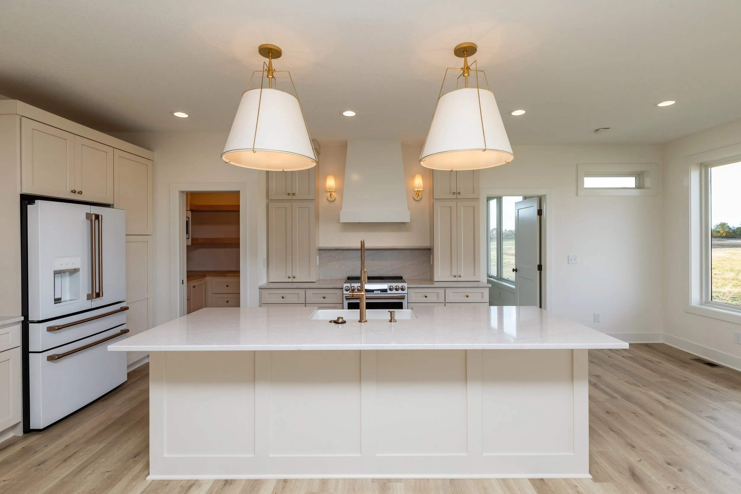 Kitchen5 - 17205 Northview.jpg