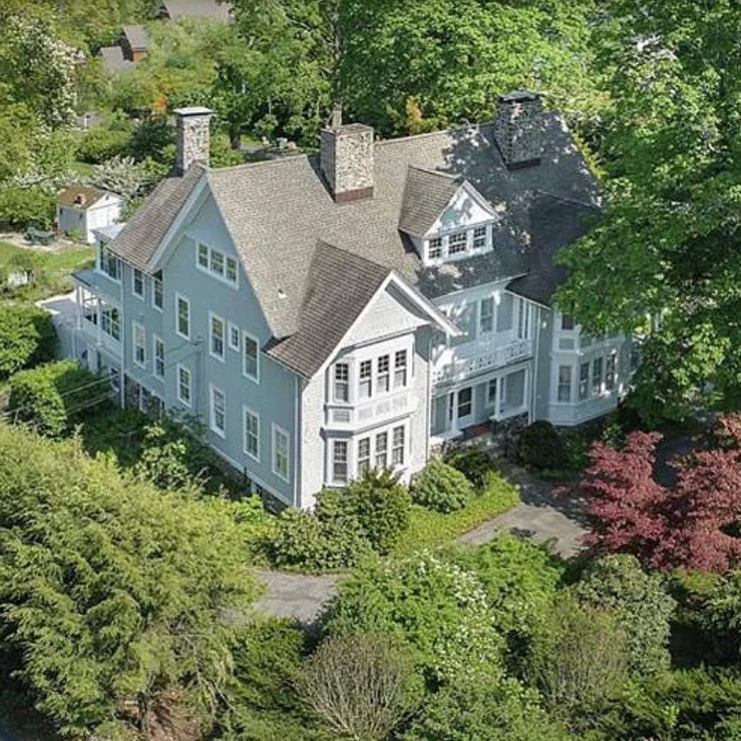 ON-SITE ESTATE SALE - Now Concluded 

FULL CONTENTS OF HISTORIC 25 ROOM MANSION - Four floors of packed rooms 

Sale includes American, English and European antiques, custom made furniture, fine artwork including original paintings and an important p
